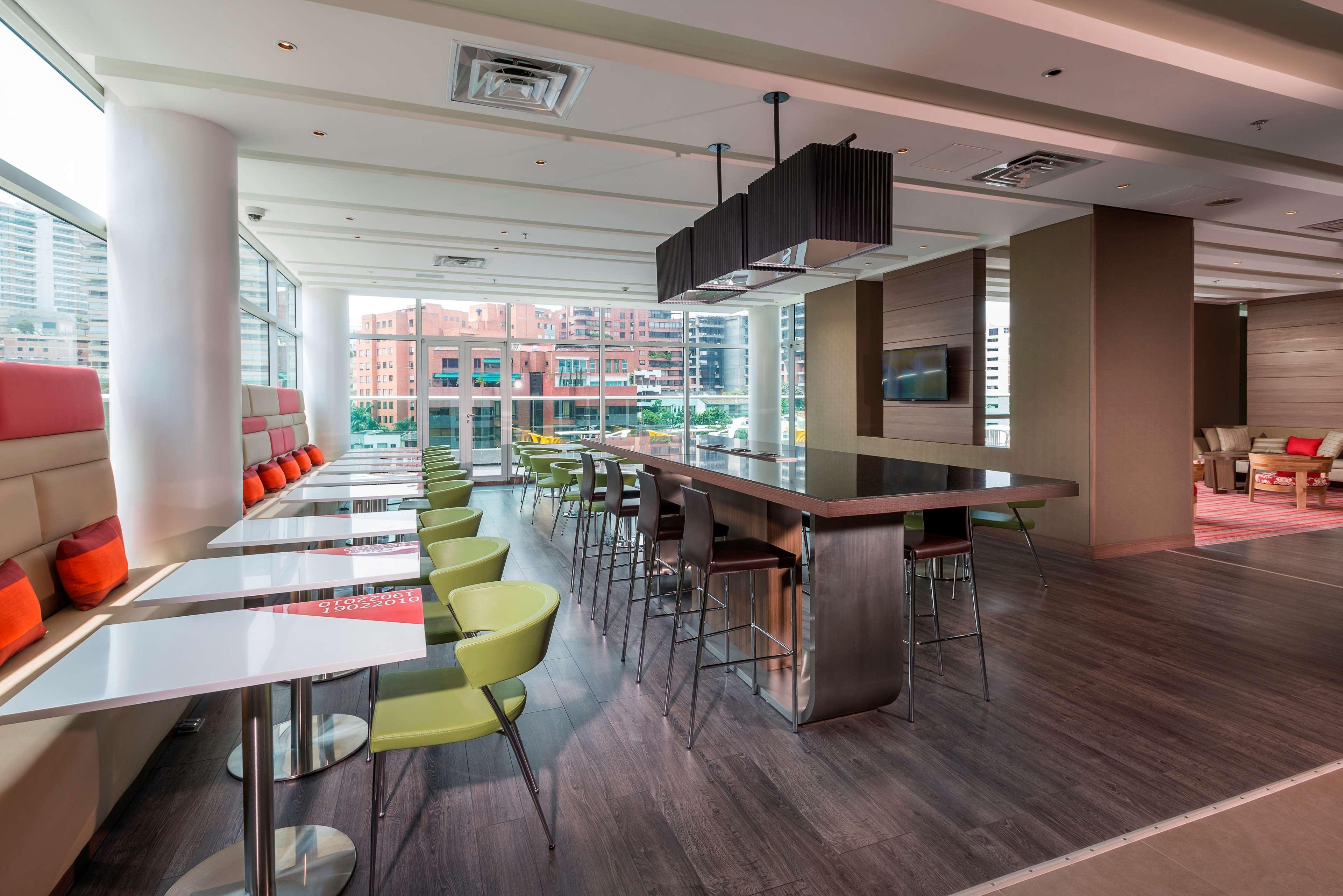 Foto de Hampton by Hilton Cali