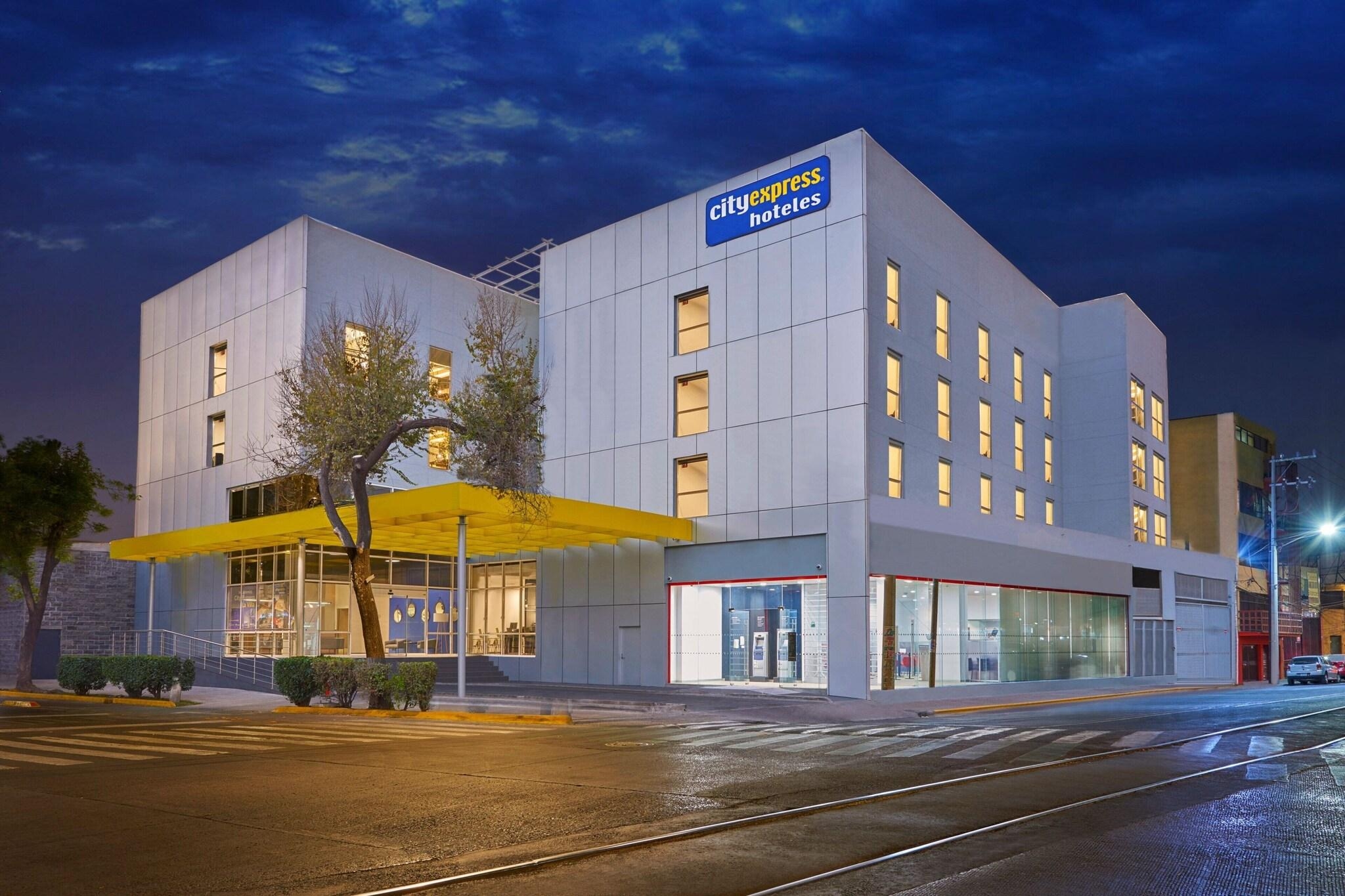 City Express by Marriott Ciudad de México La Villa