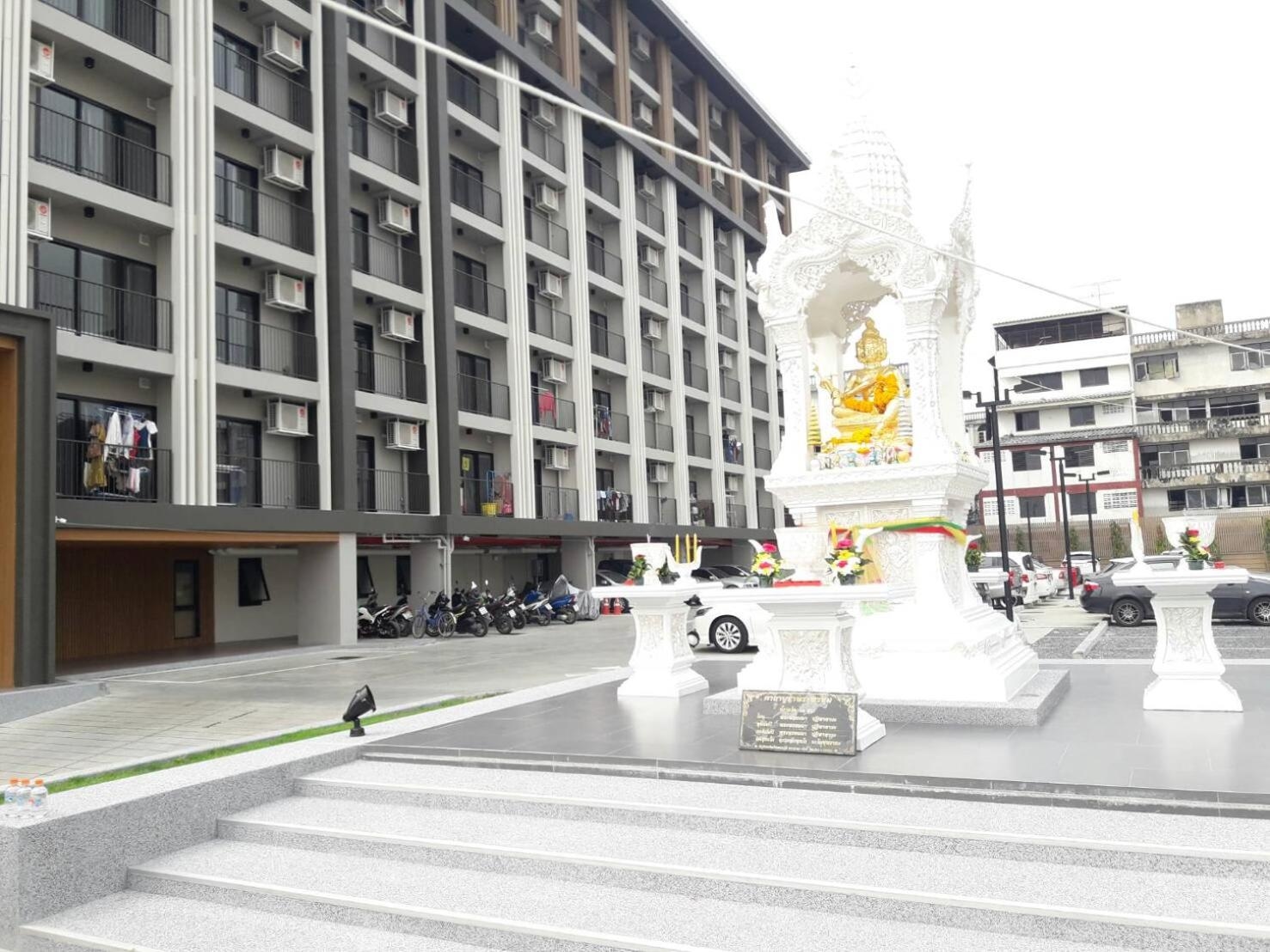 Rangsit Residence & Hotel by HOTEL DD
