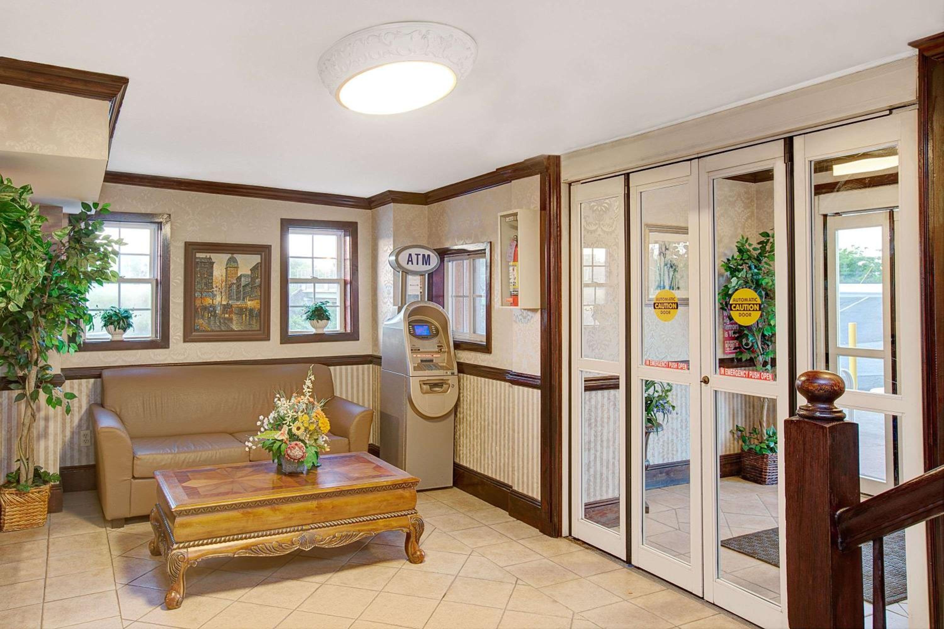 Foto de Days Inn by Wyndham Ridgefield NJ
