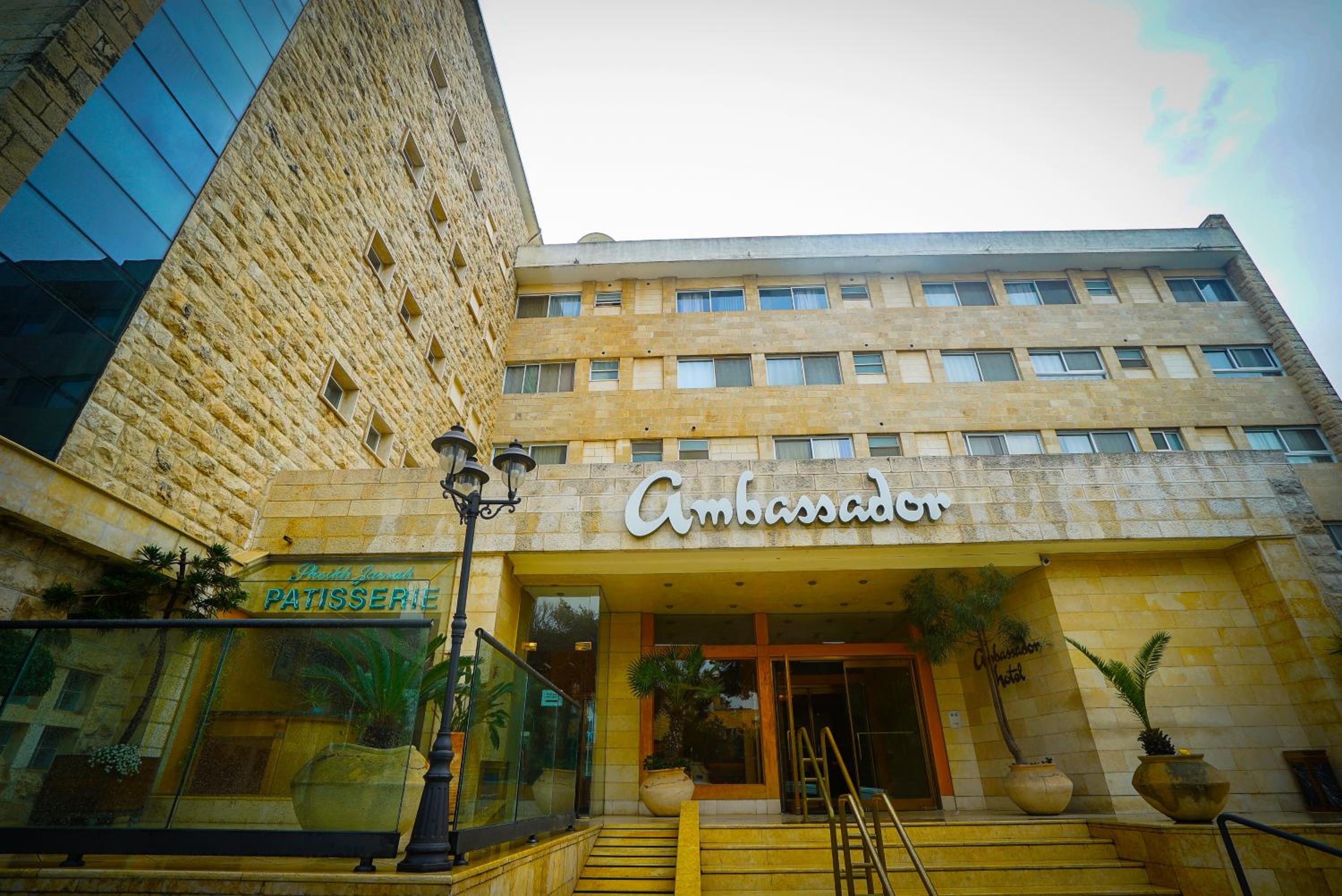 Foto de Ambassador Hotel