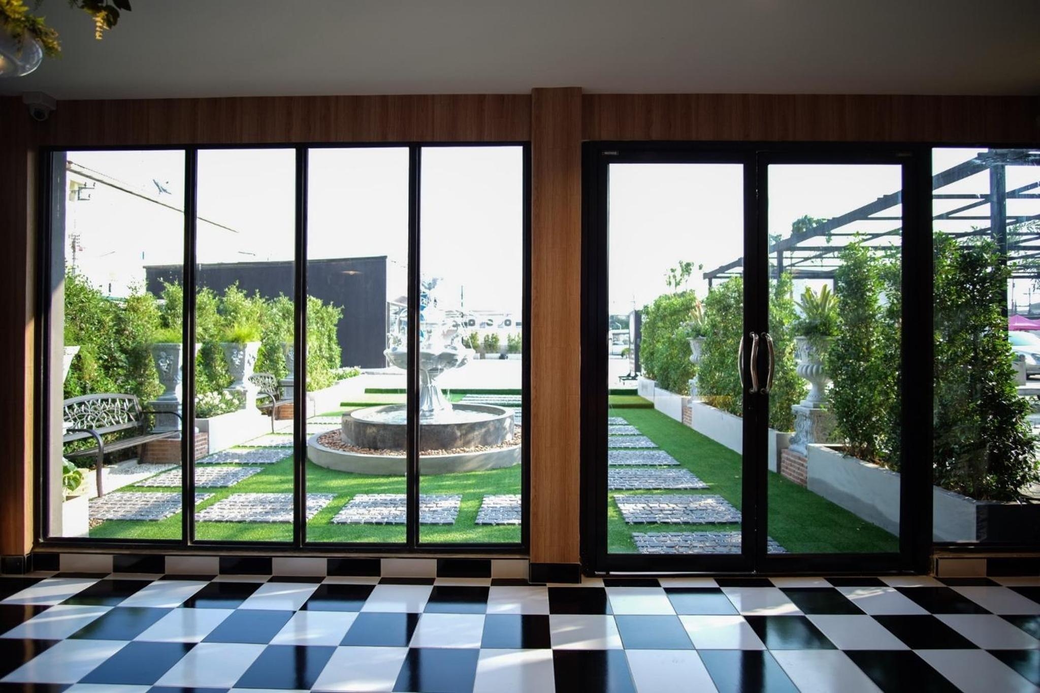 Foto de The O-Zone Airport Inn