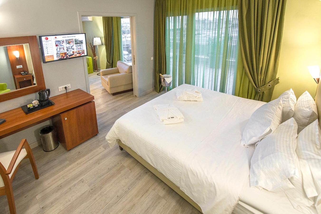 Foto de Polis Grand Hotel