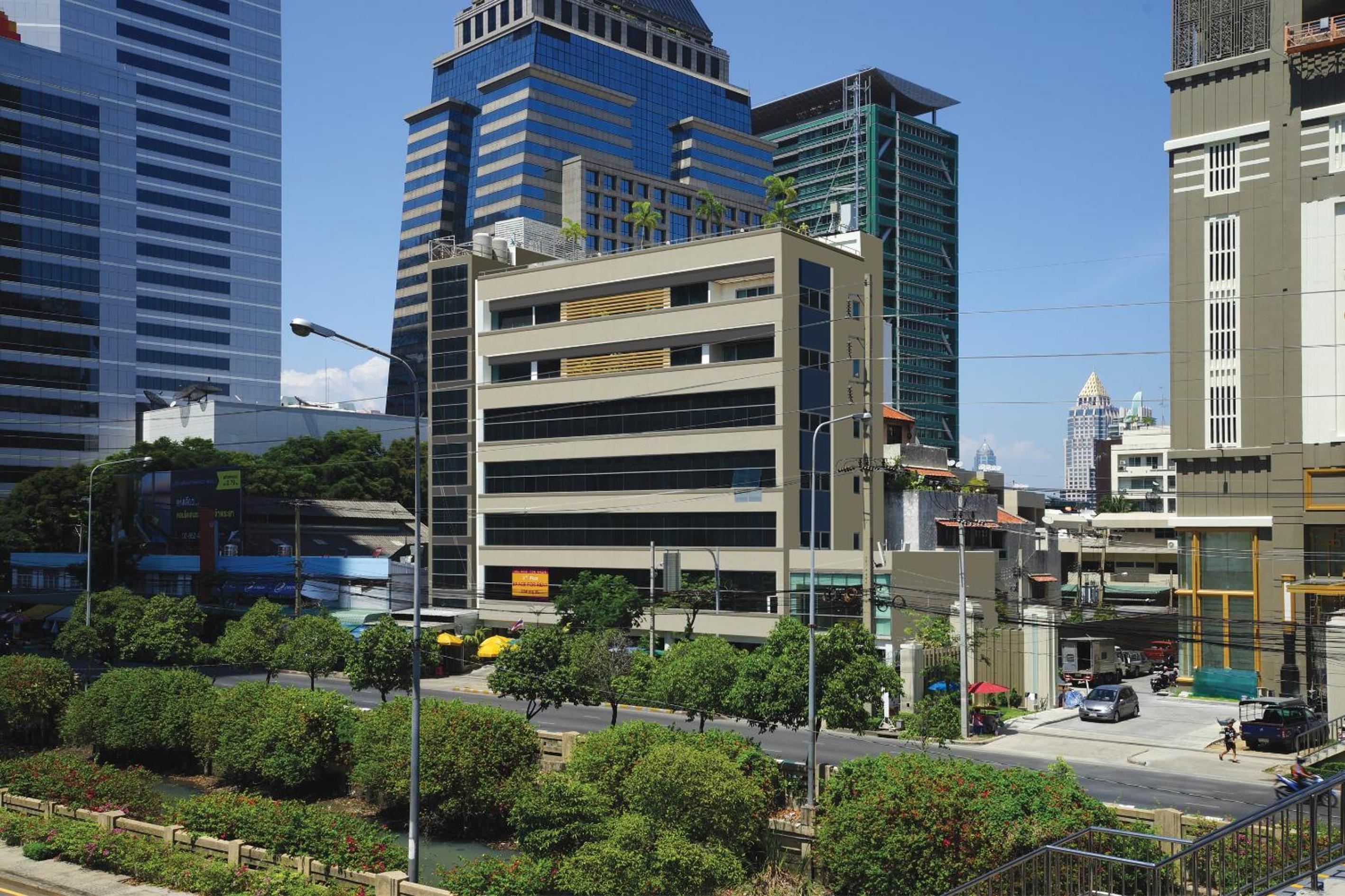 Serena Sathorn Suites