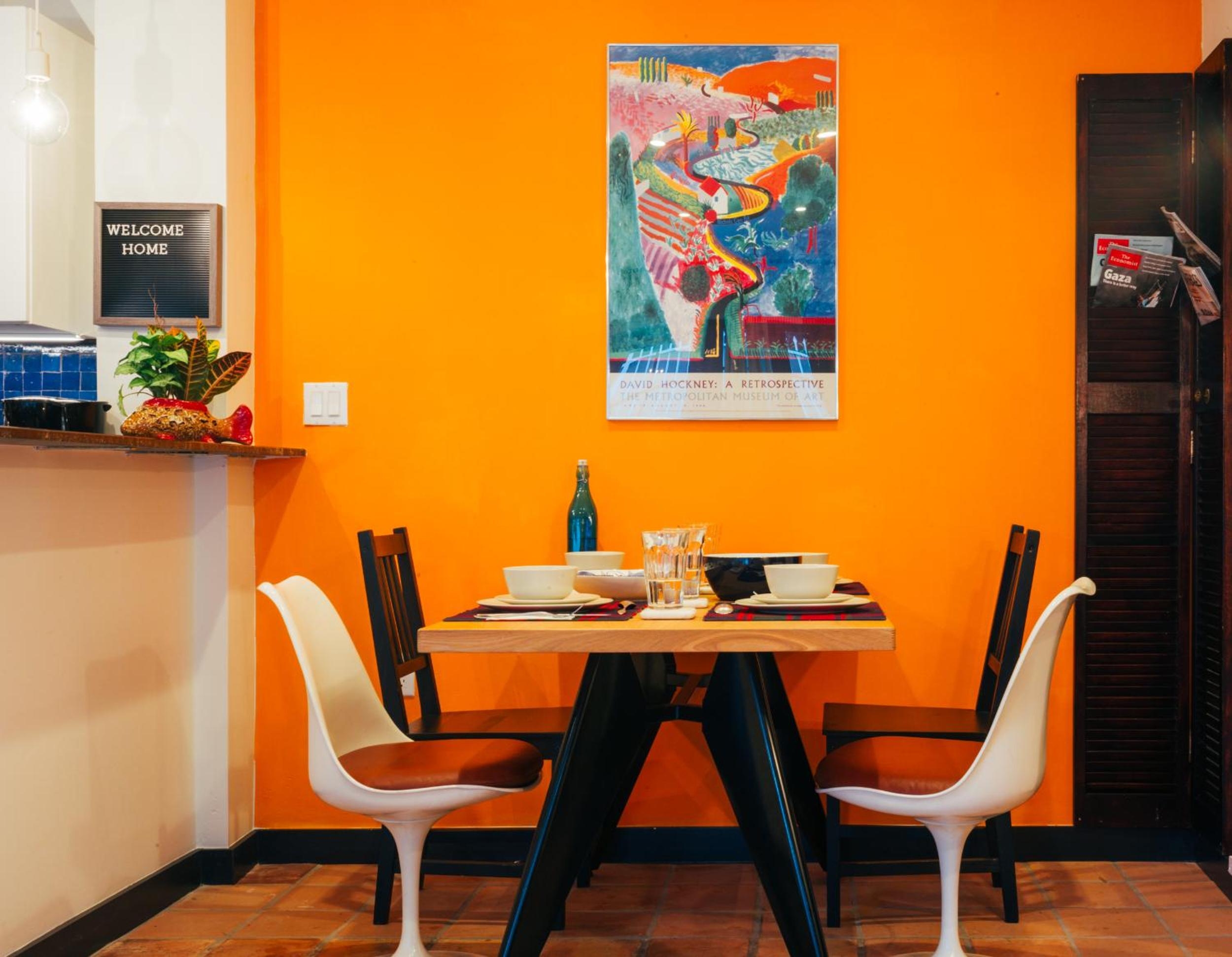 Foto de Renovated Historic Coconut Grove Cottage Home
