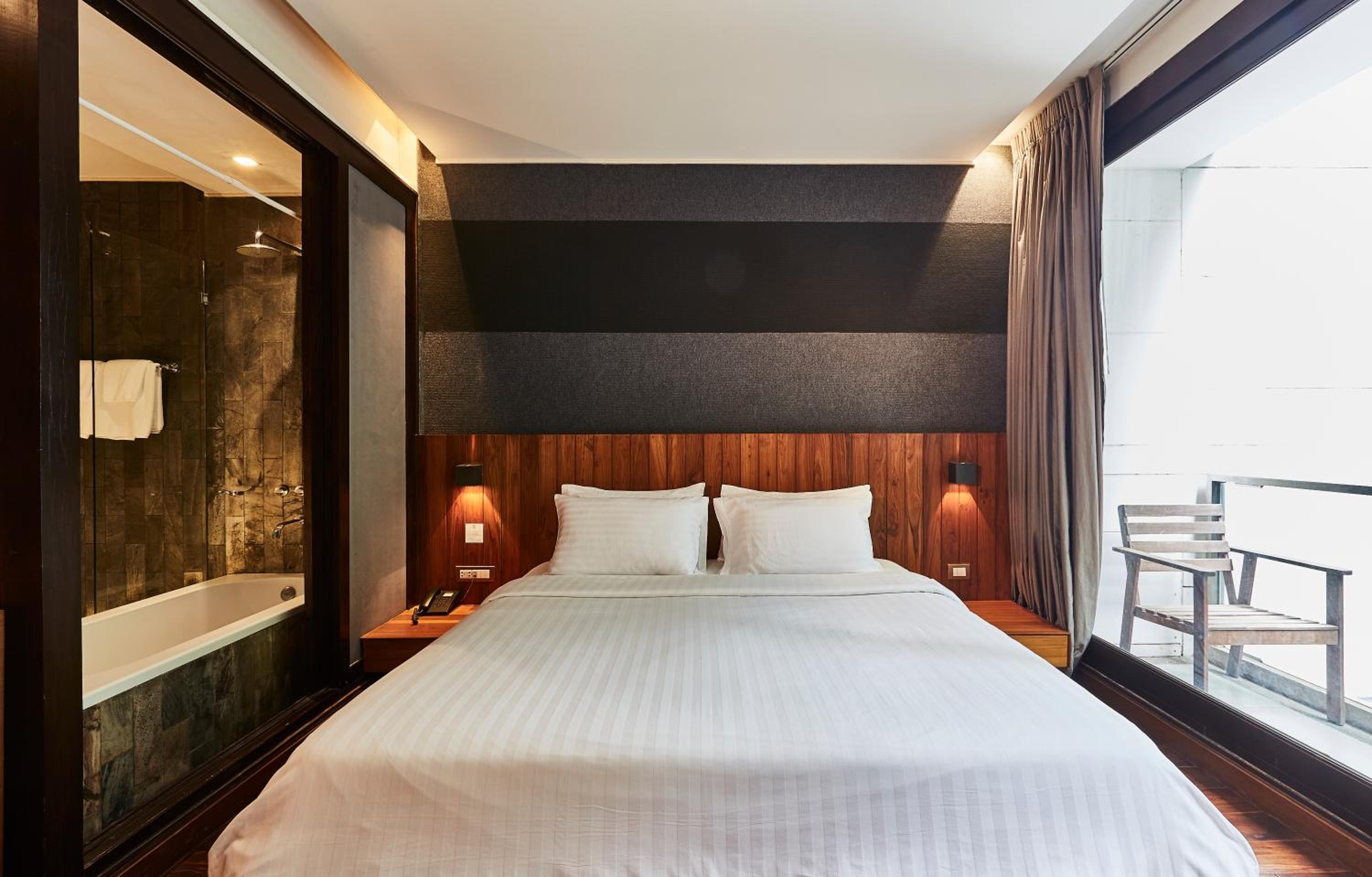 Foto de LUXX Langsuan Hotel - SHA Plus