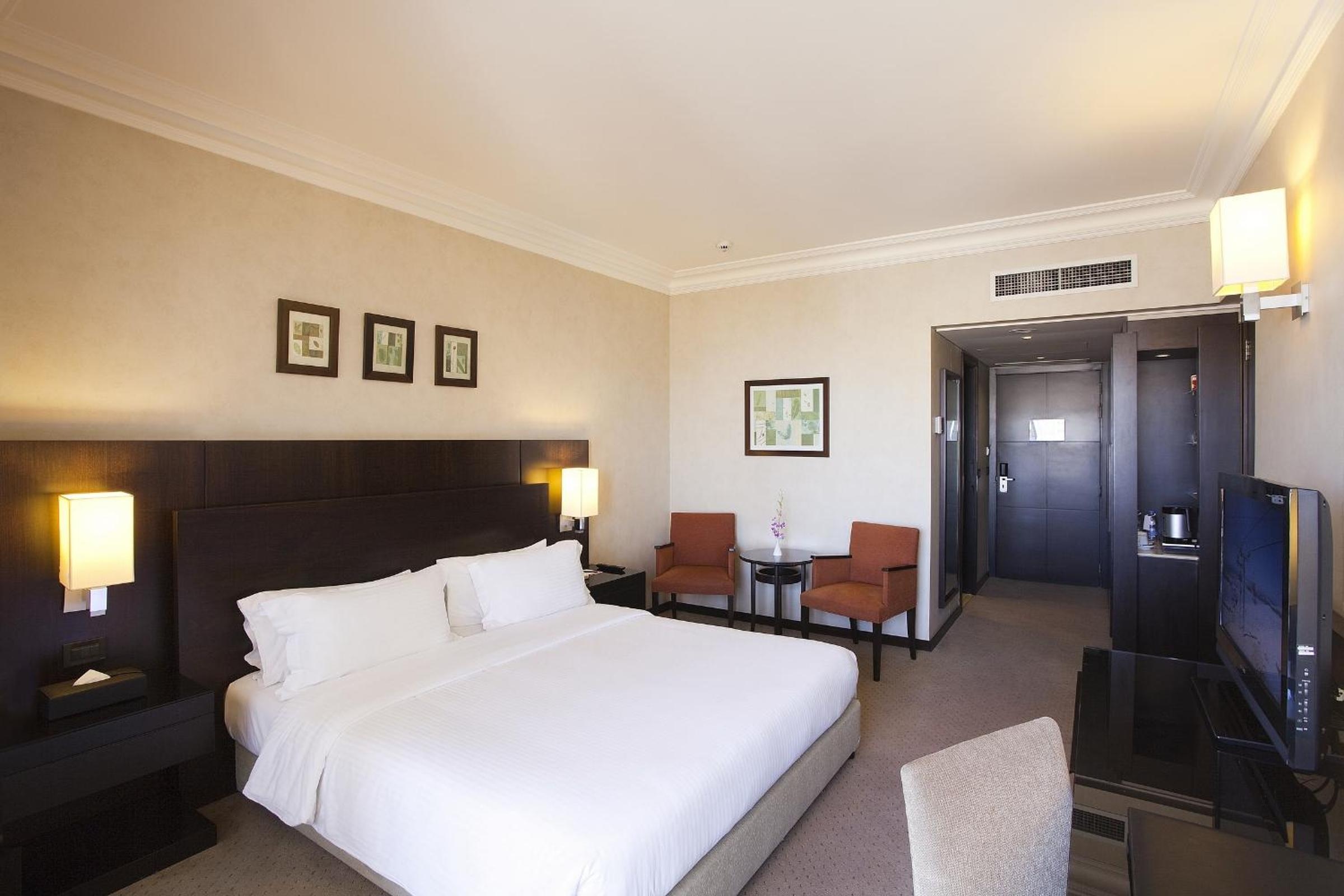 Foto de Ramada Plaza by Wyndham Beirut Raouche
