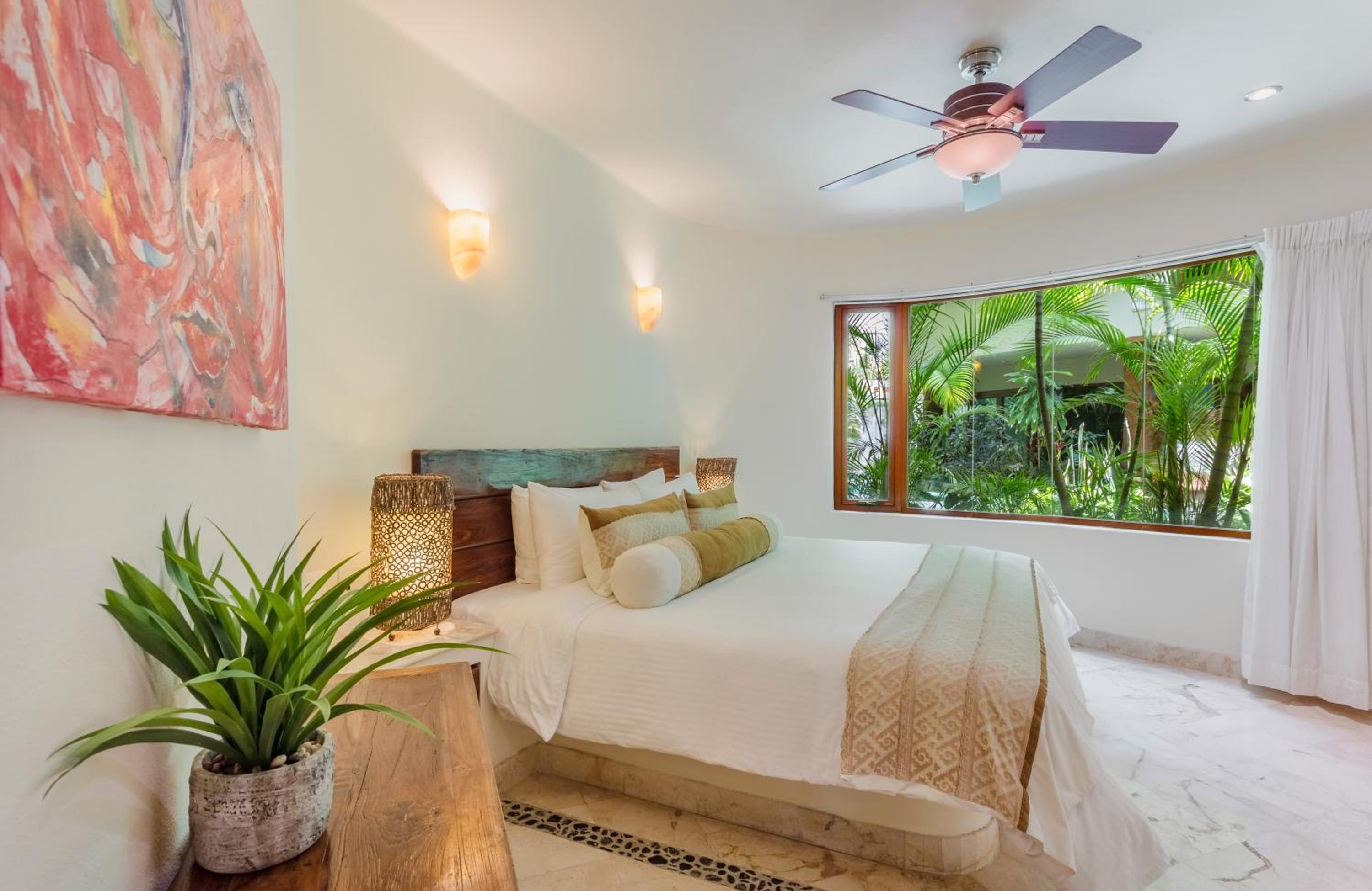 Foto de Maya Villa Condo Hotel and Beachclub