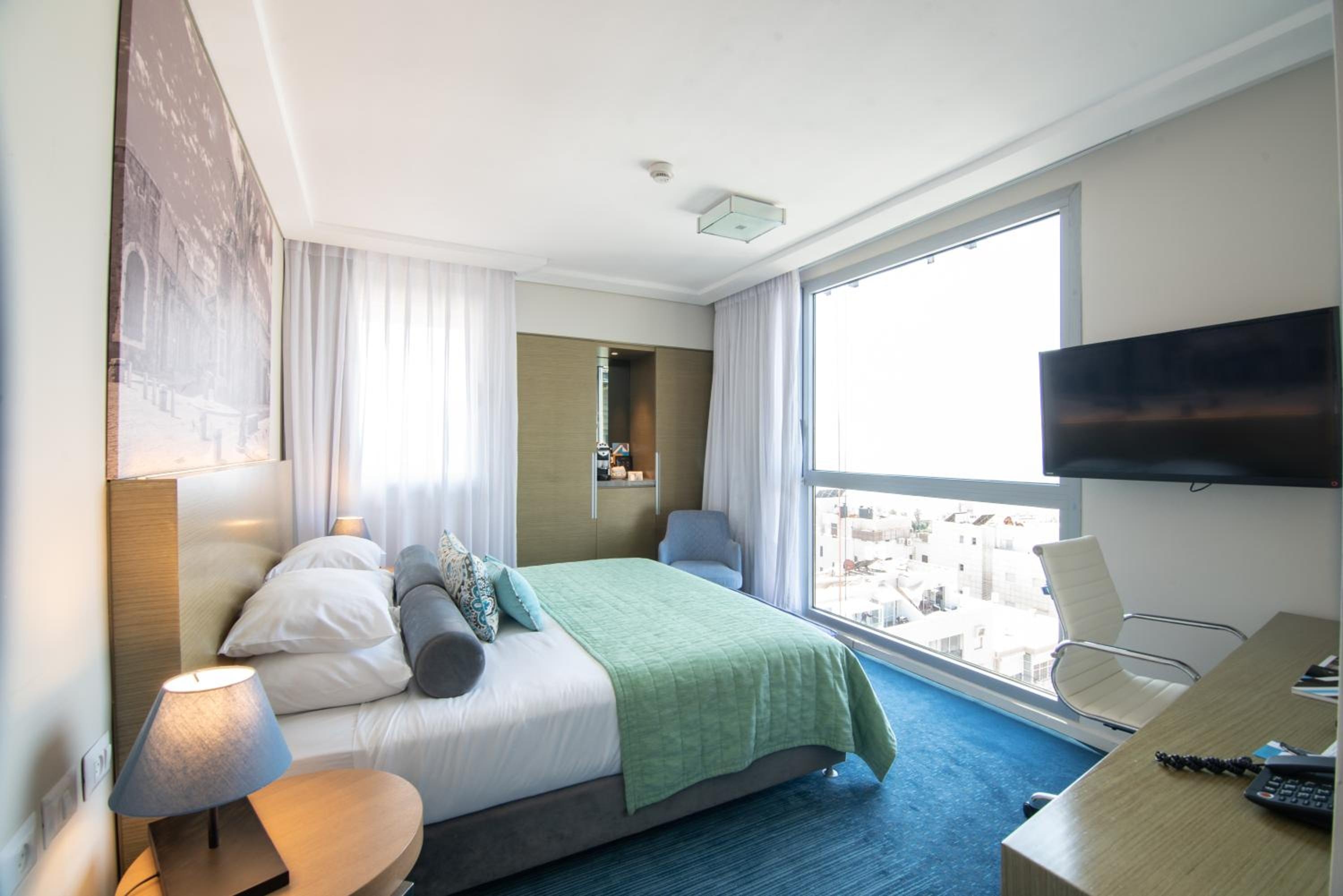 Foto de Tal By The Beach - An Atlas Boutique Hotel