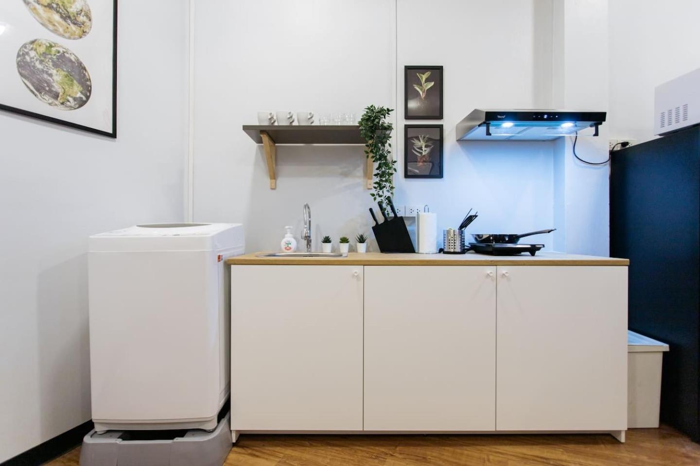 Foto de U4 Large 2 bed rooms full kitchen 200m to BTS