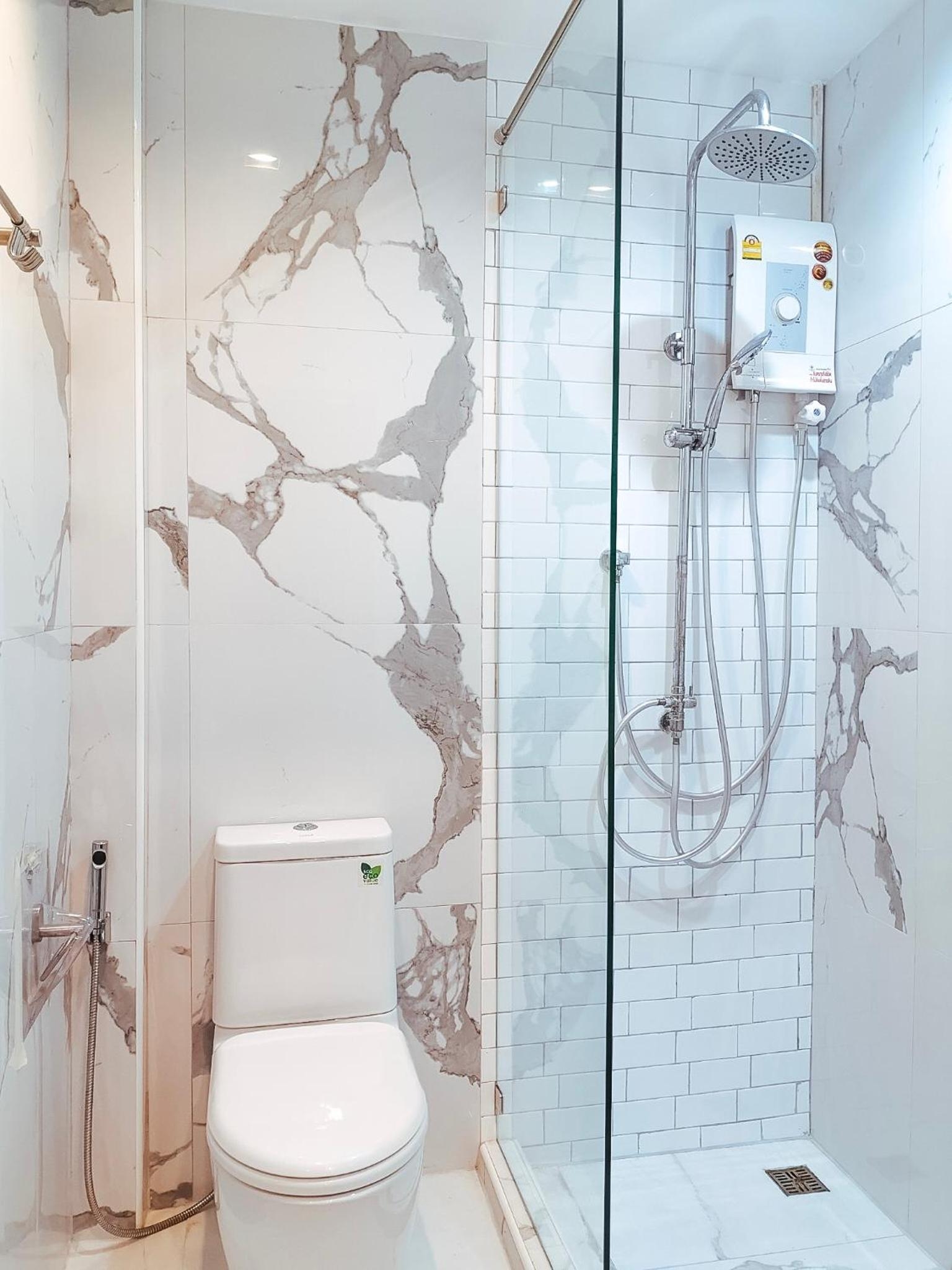 Foto de YAKTHAI POSHTEL