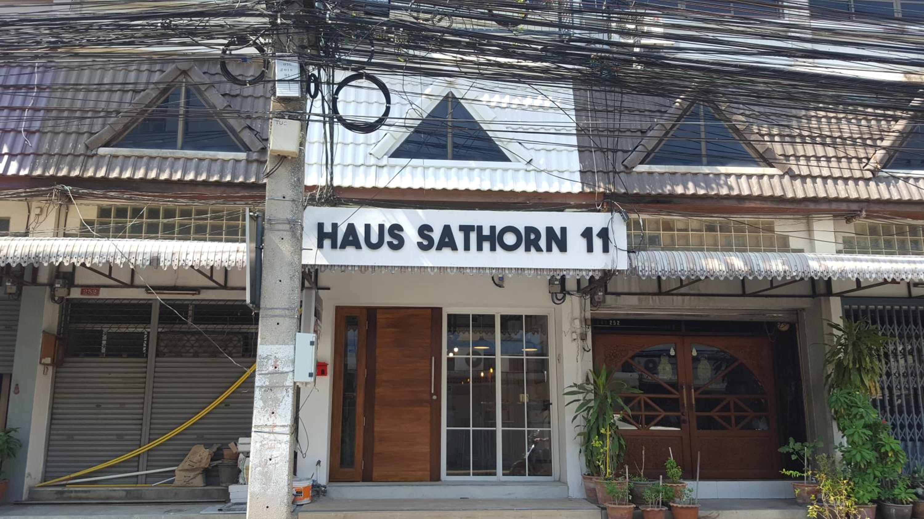 Haus Sathorn 11 Residence