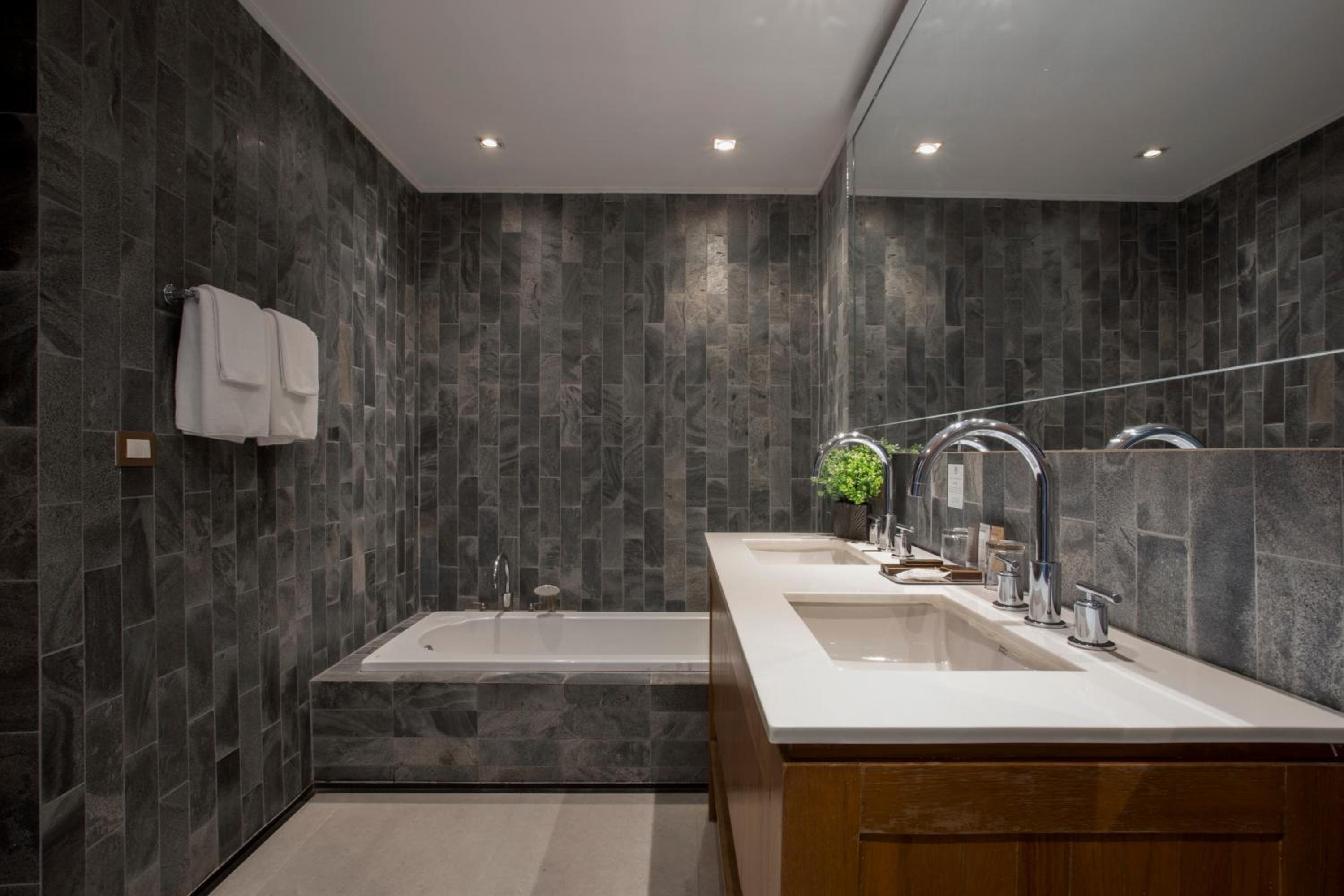 Foto de LUXX Langsuan Hotel - SHA Plus