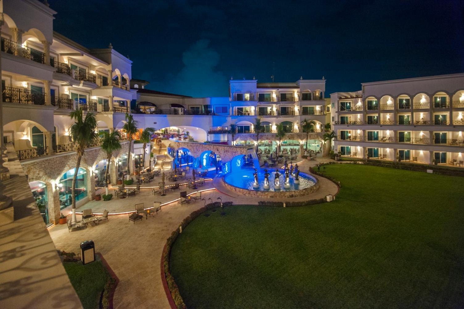 Foto de Hyatt Vivid Playa Del Carmen All-Inclusive Adult Only Resort