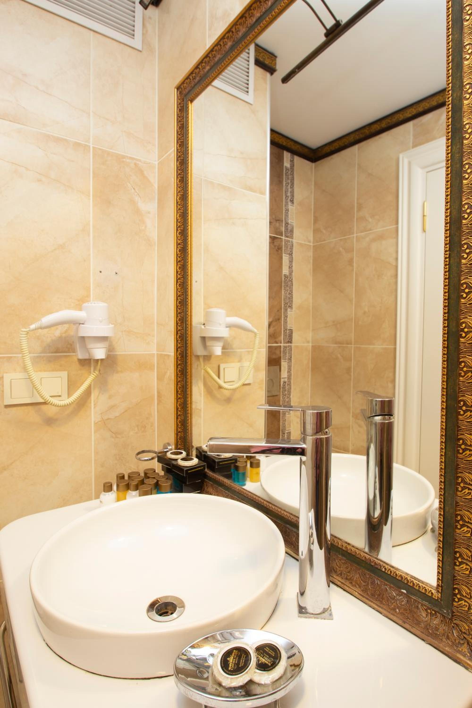 Foto de Empire Suite Hotel