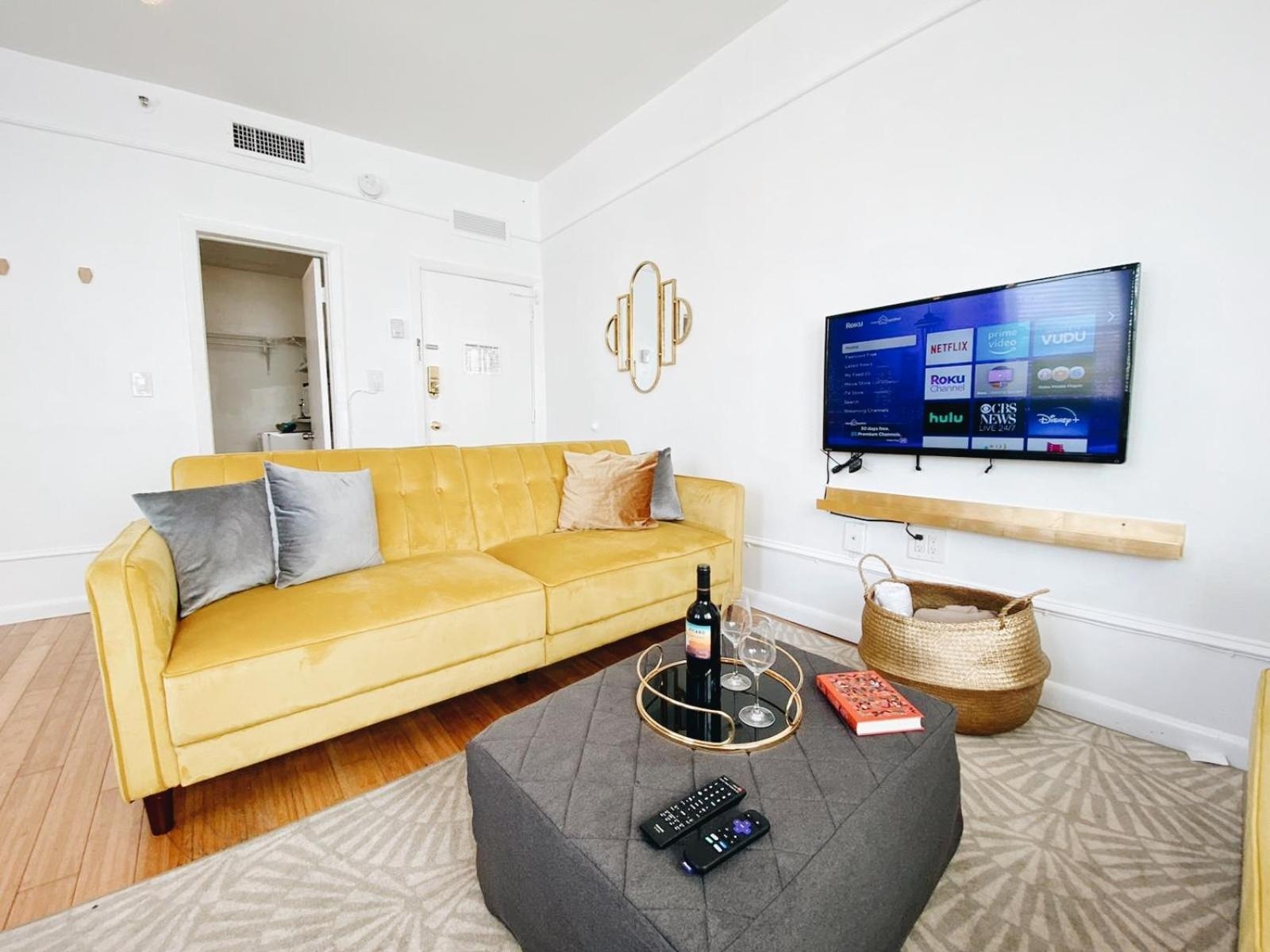 Foto de Nine20 Collins Apartments by Lowkl