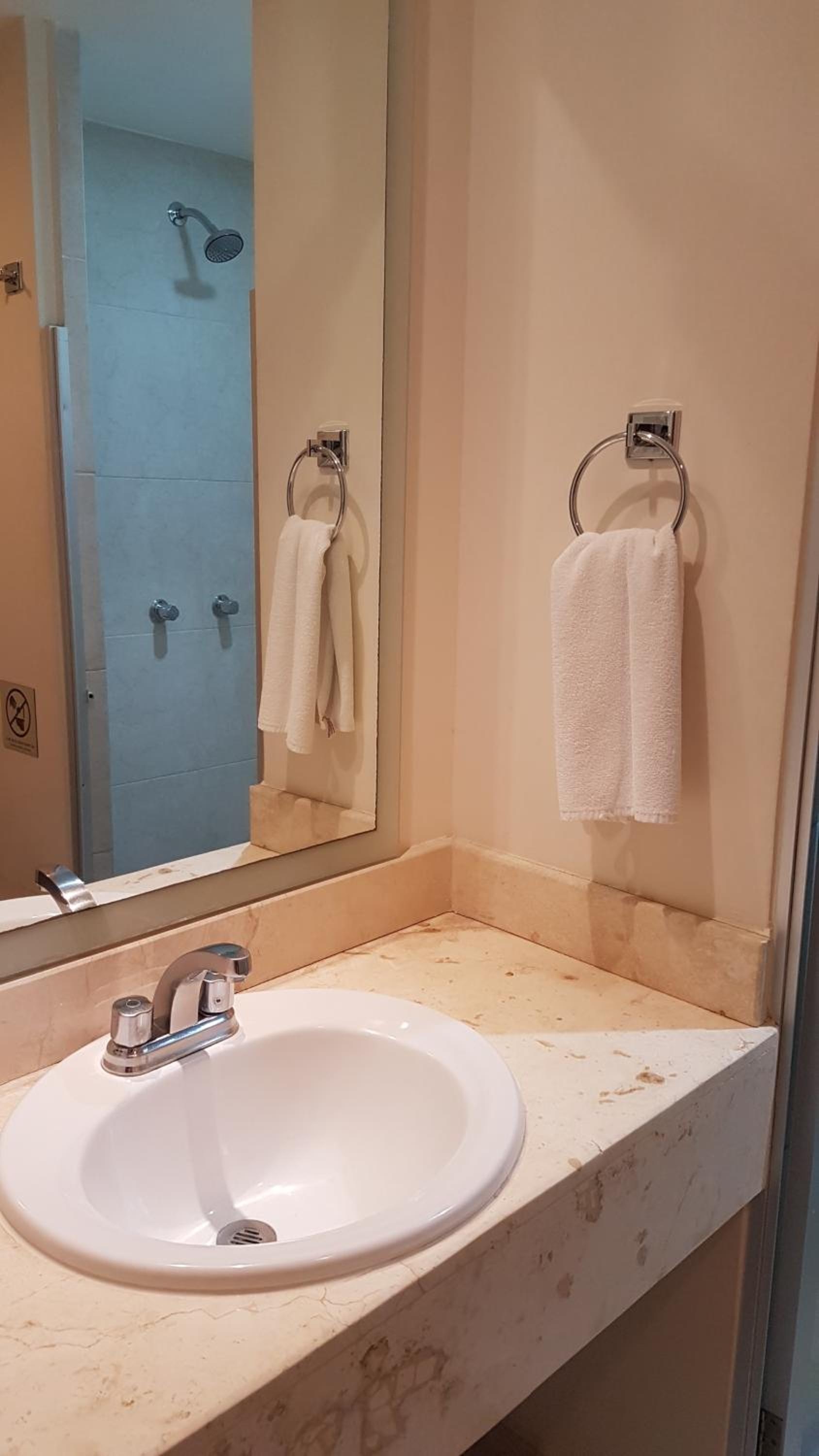 Foto de Hotel y Suites Nader