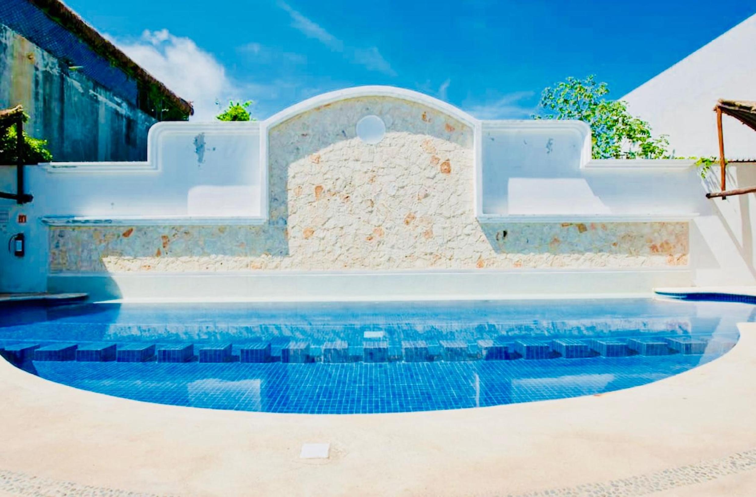 Foto de Playacar - Superior Budget Room With Swimming Pool Air Conditioning and Parking