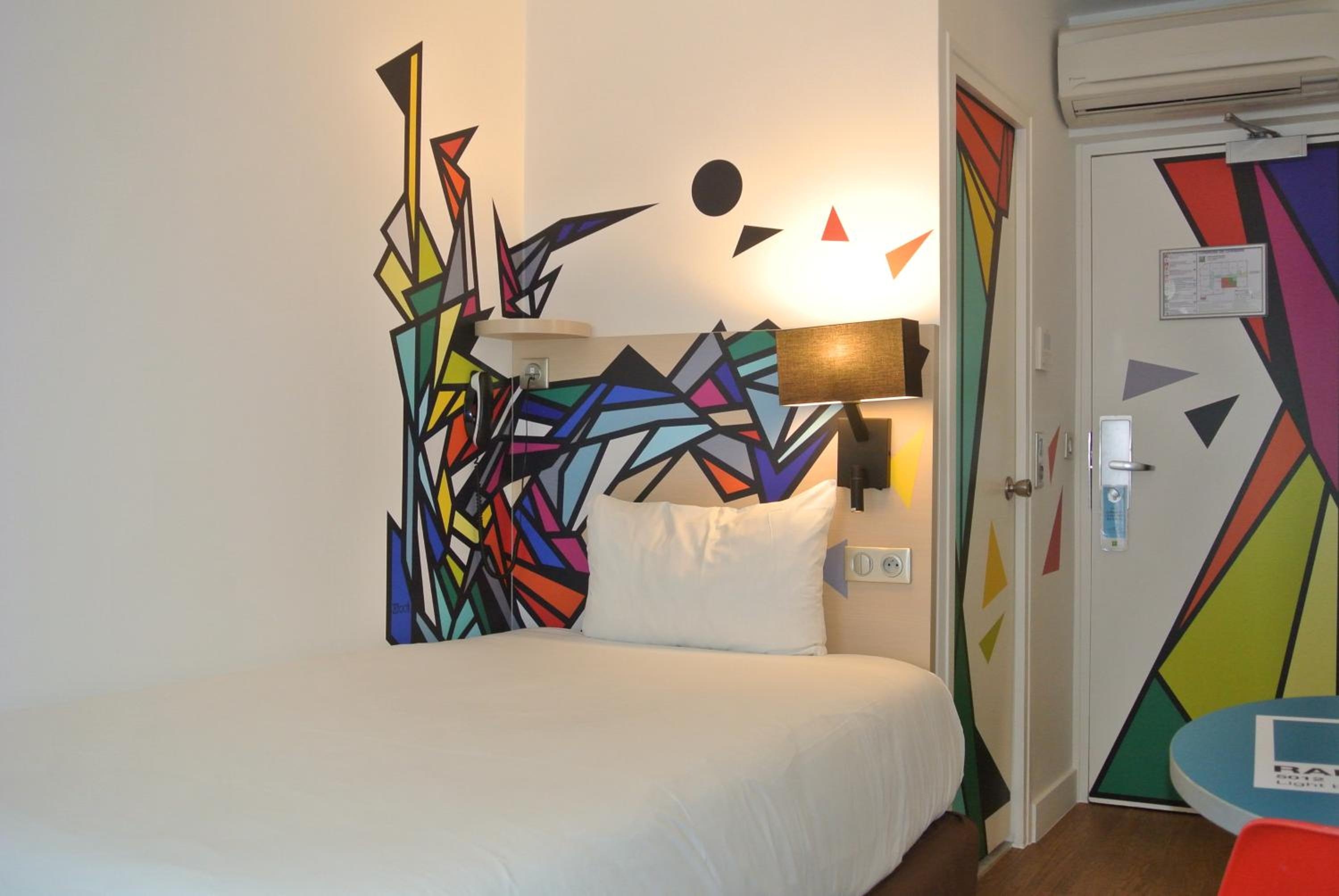 Foto de ibis Styles Paris Maine Montparnasse