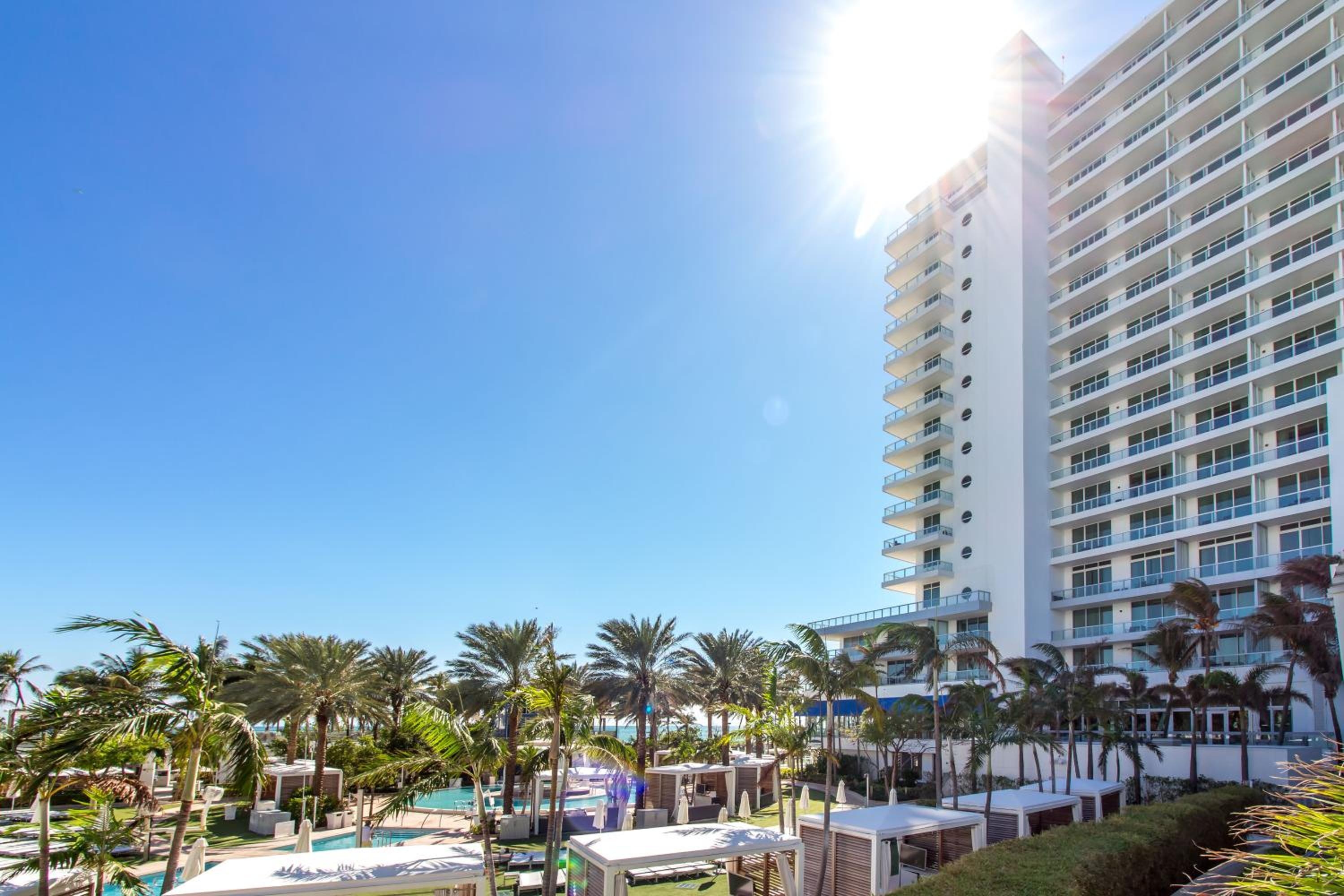 FB Miami Beach Sorrento Private Ocean Luxury Suite