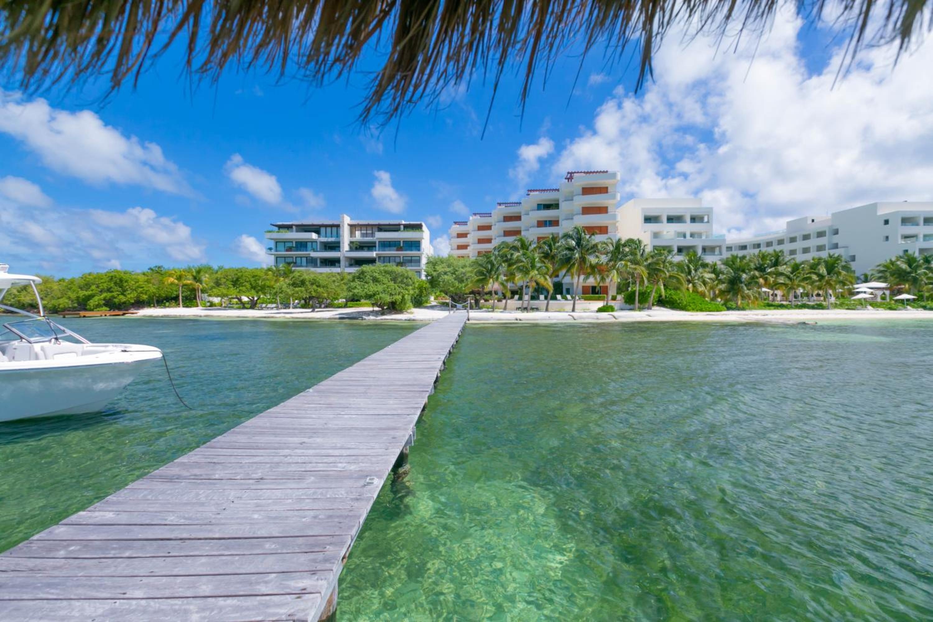 Sunset Condo 104 Puerta al Mar Isla Mujeres Mexico