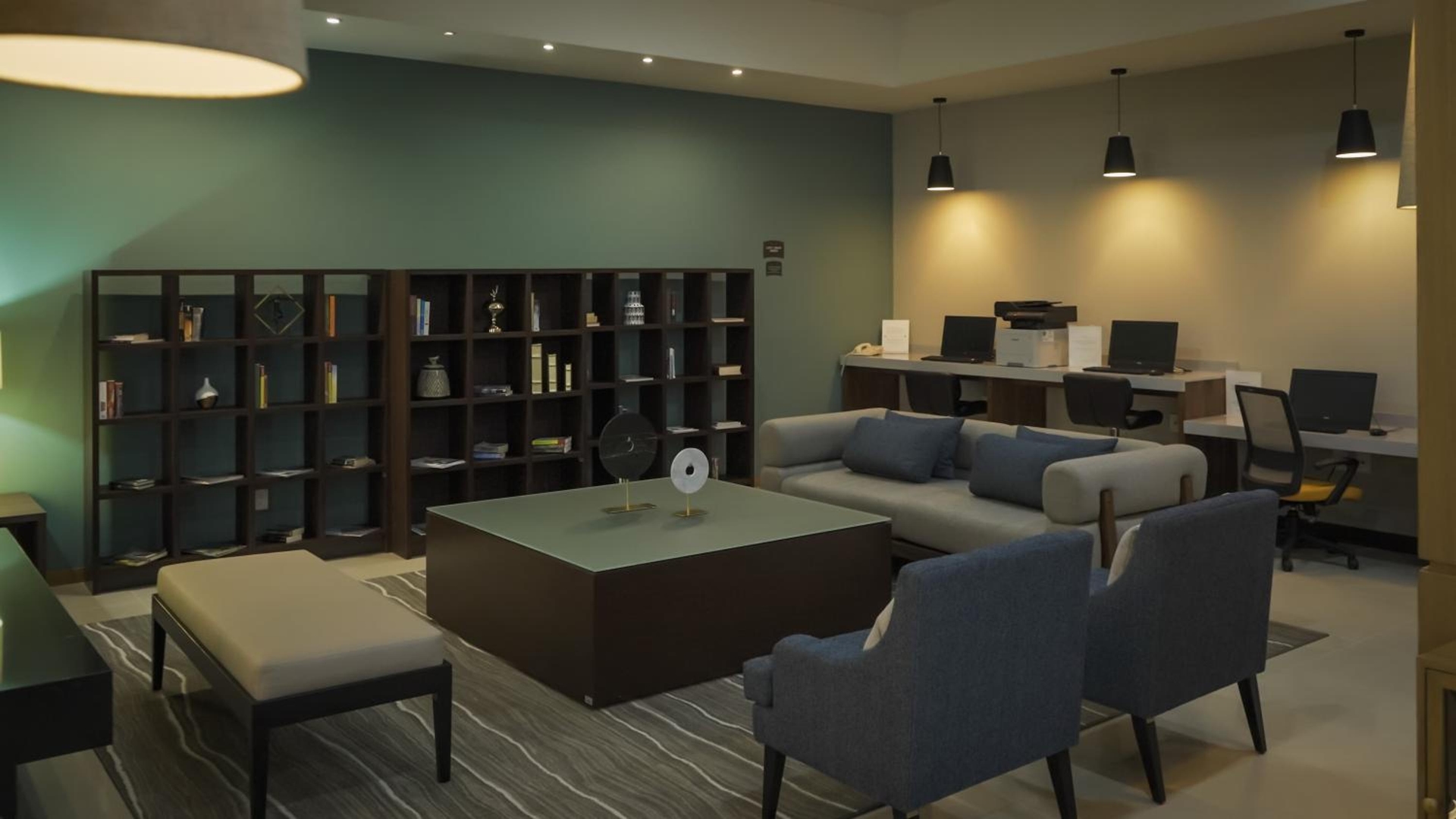 Foto de Staybridge Suites Guadalajara Expo by IHG