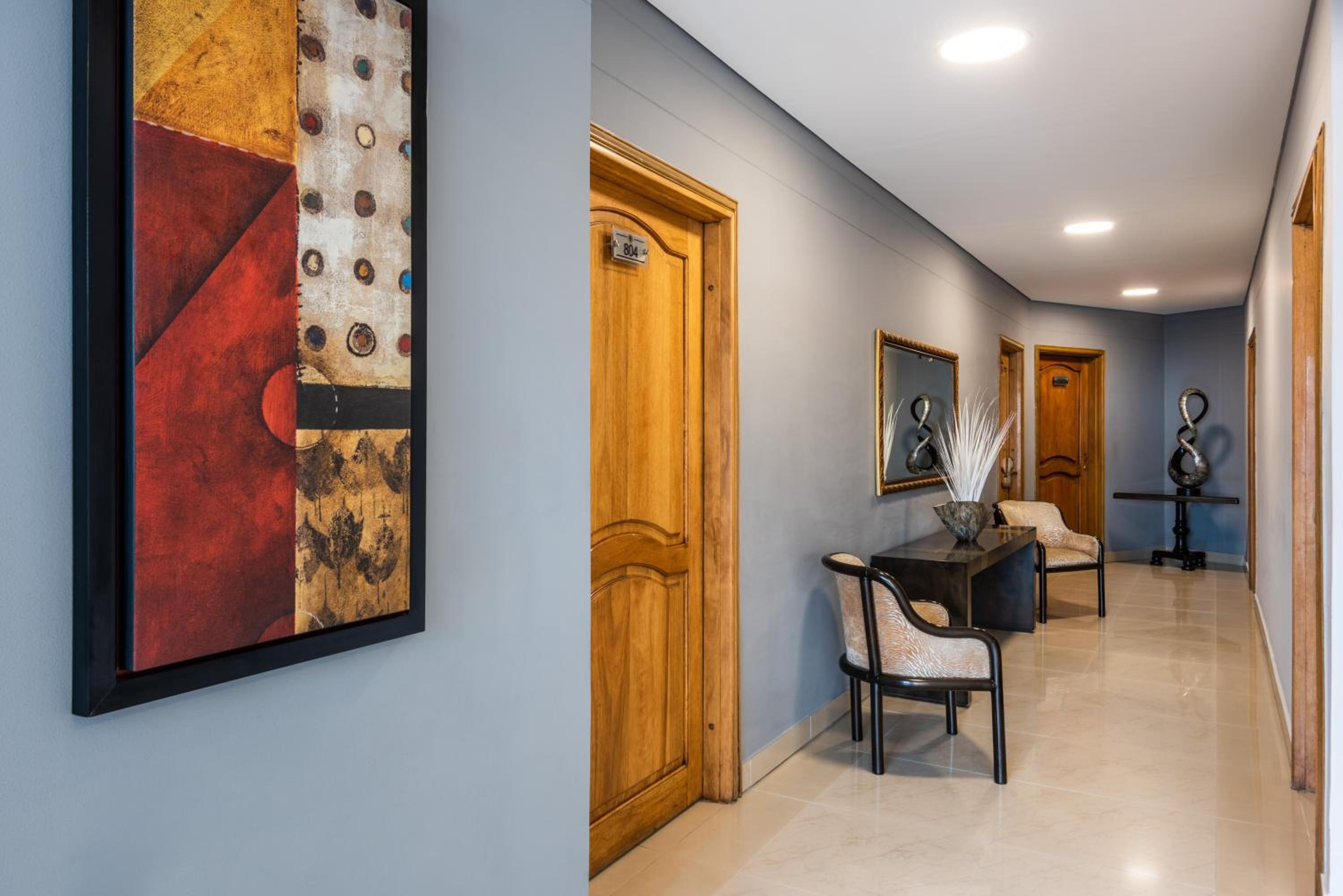 Hotel Egina Medellin, Laureles