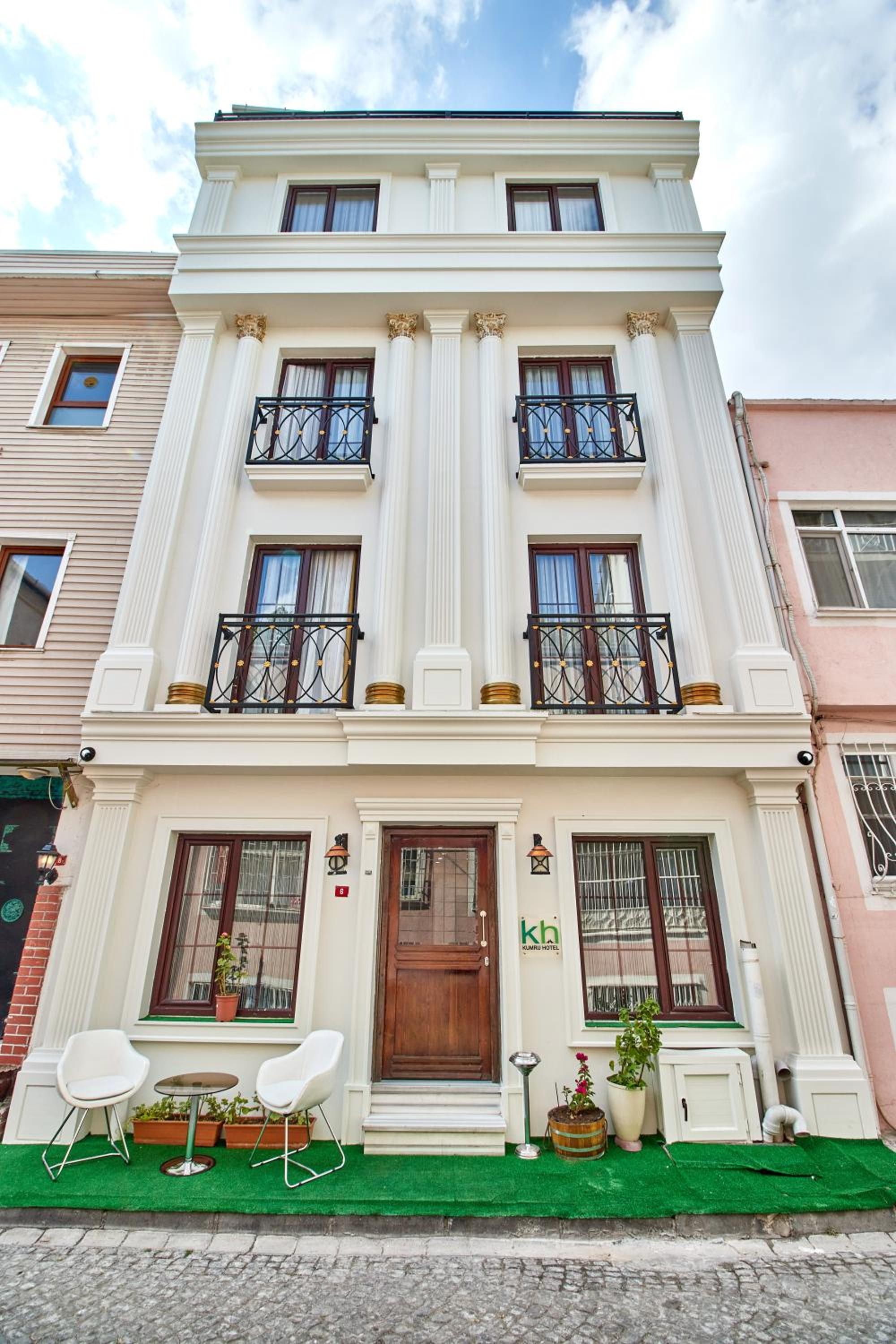 Kumru Hotel