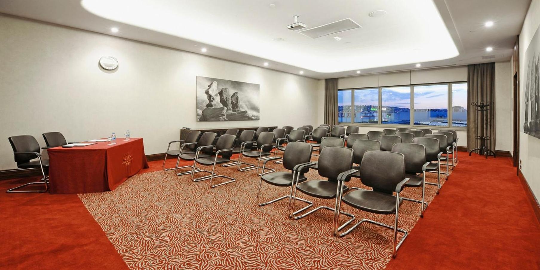 Foto de Crowne Plaza Bursa Convention Center & Thermal Spa by IHG