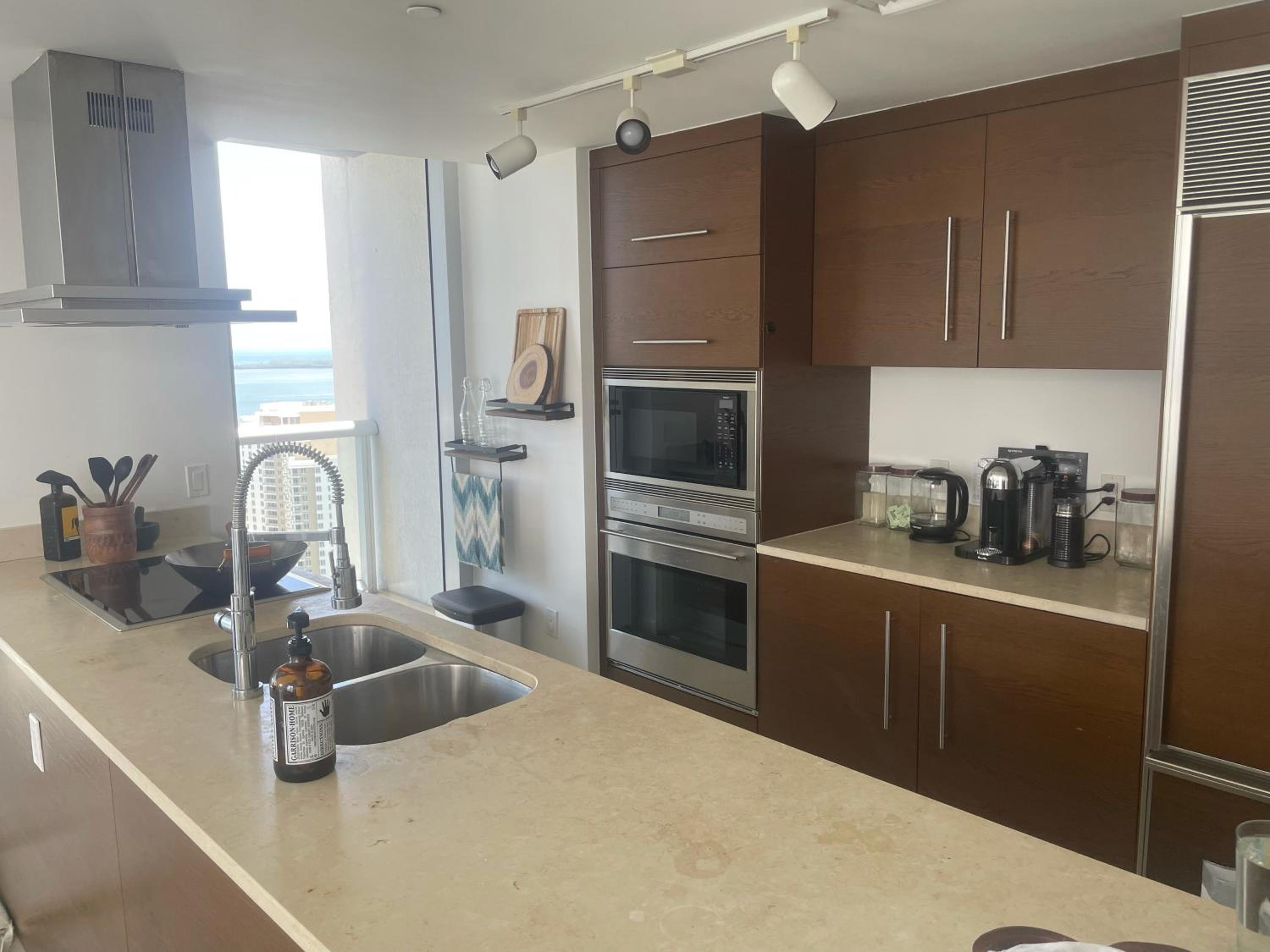 Foto de IconBrickell Tower 3 W Residences