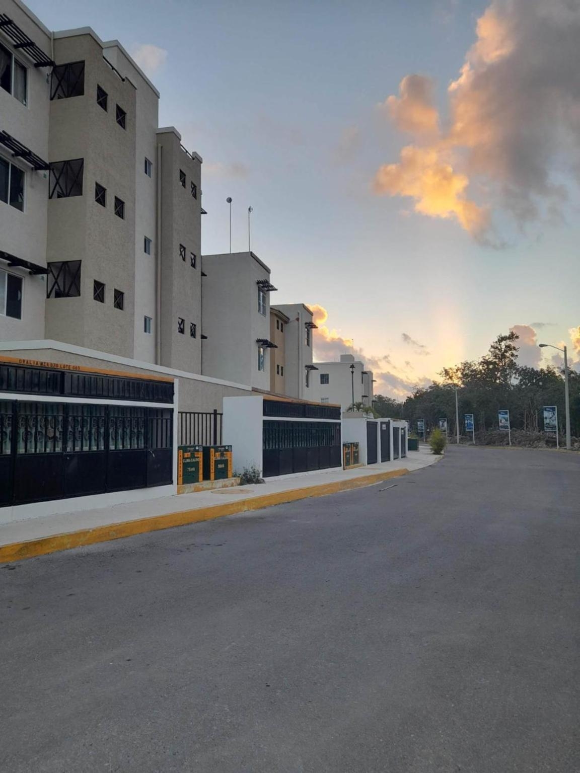 Foto de Lovely Apartment HOEStel Pedreira!