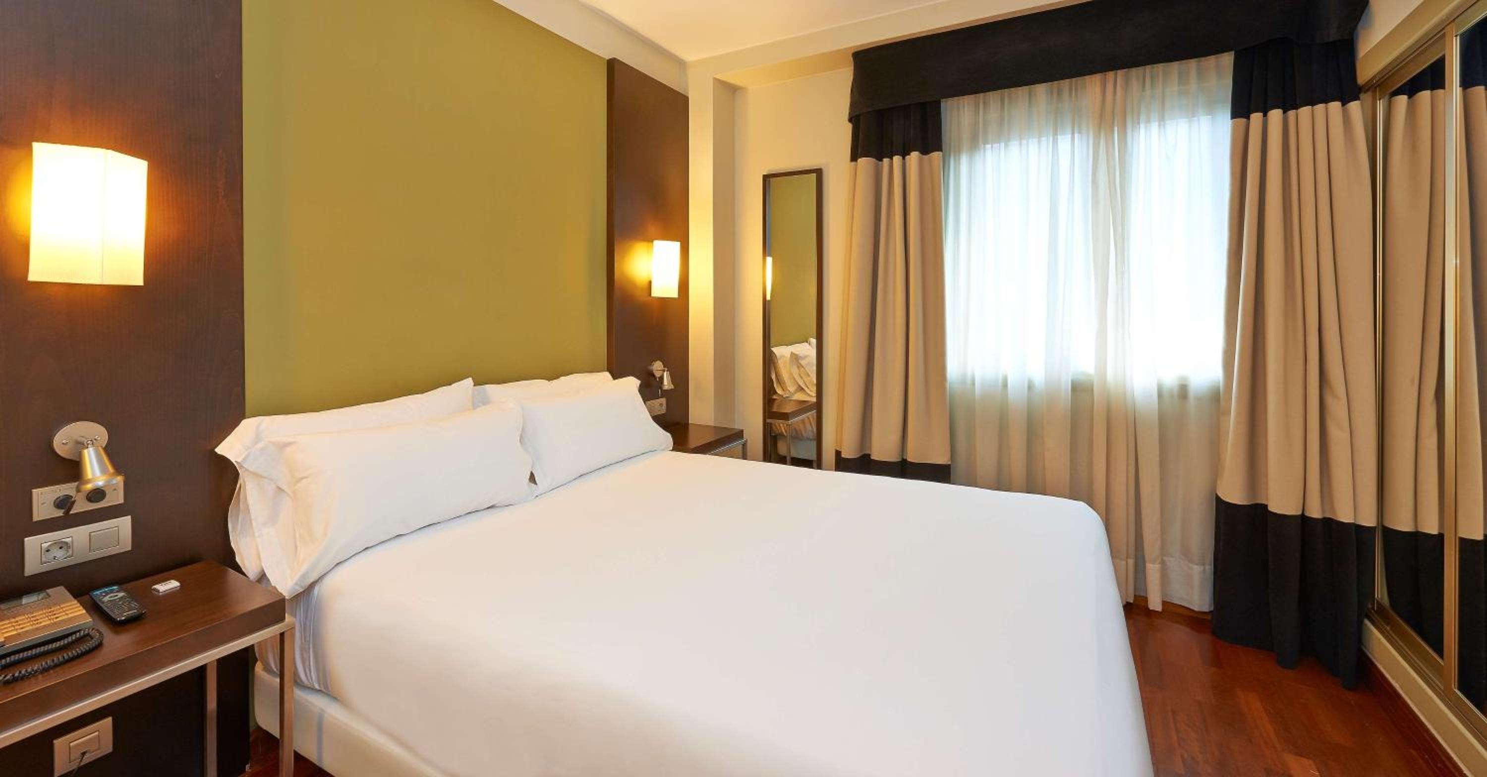 Foto de iStay by NH Zaragoza Sport Hotel