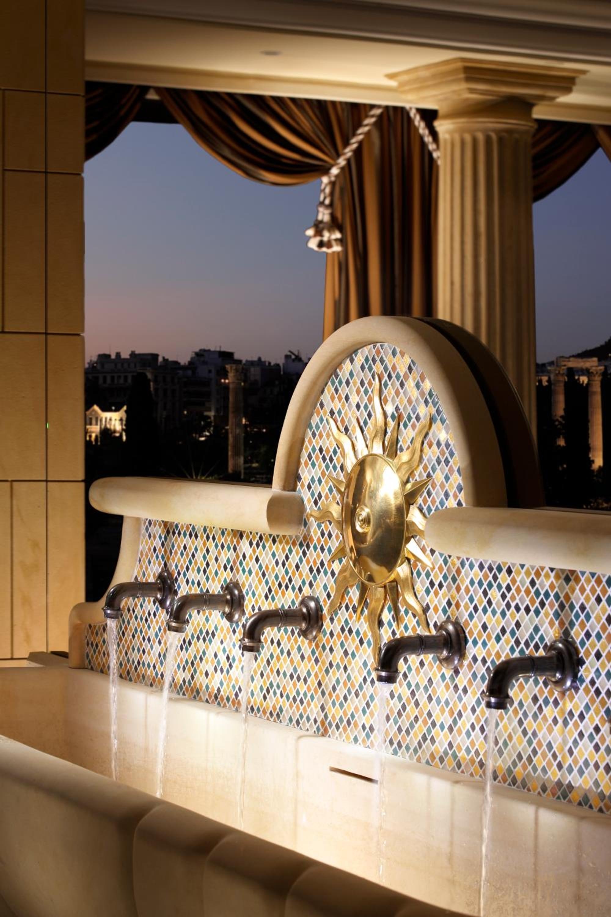 Foto de Royal Olympic Hotel
