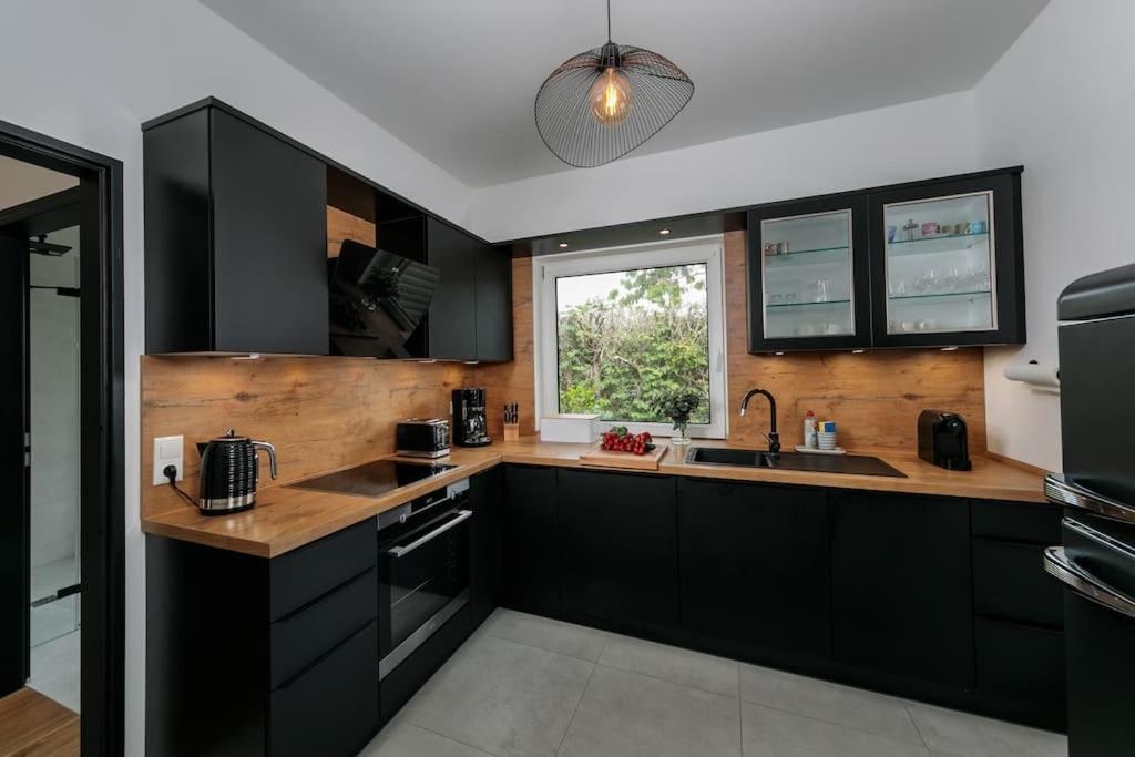 Foto de charmantes Townhaus mit Garten, W-LAN & Netflix