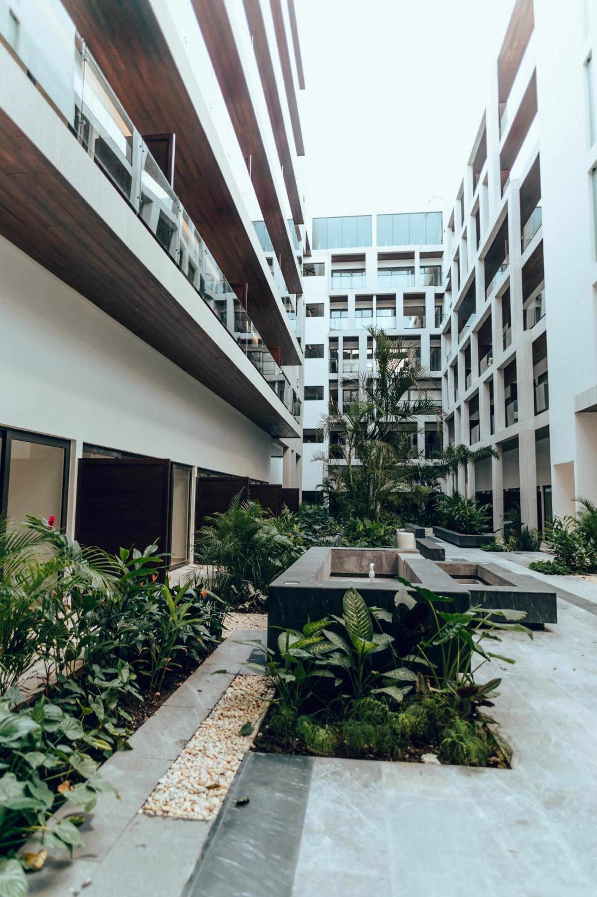 Stylish Luxury Condo in the heart of Playa