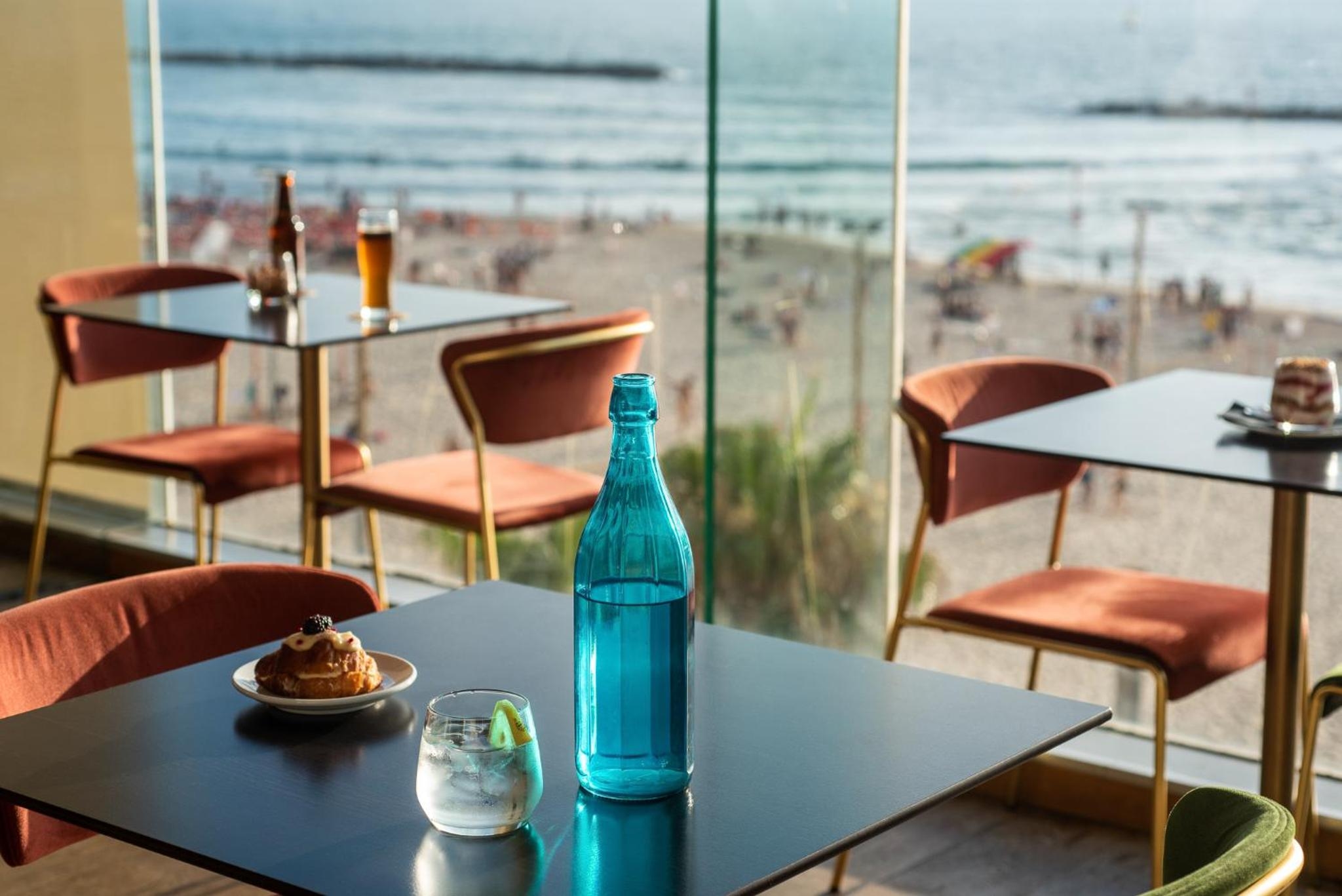 Foto de Crowne Plaza Tel Aviv Beach by IHG