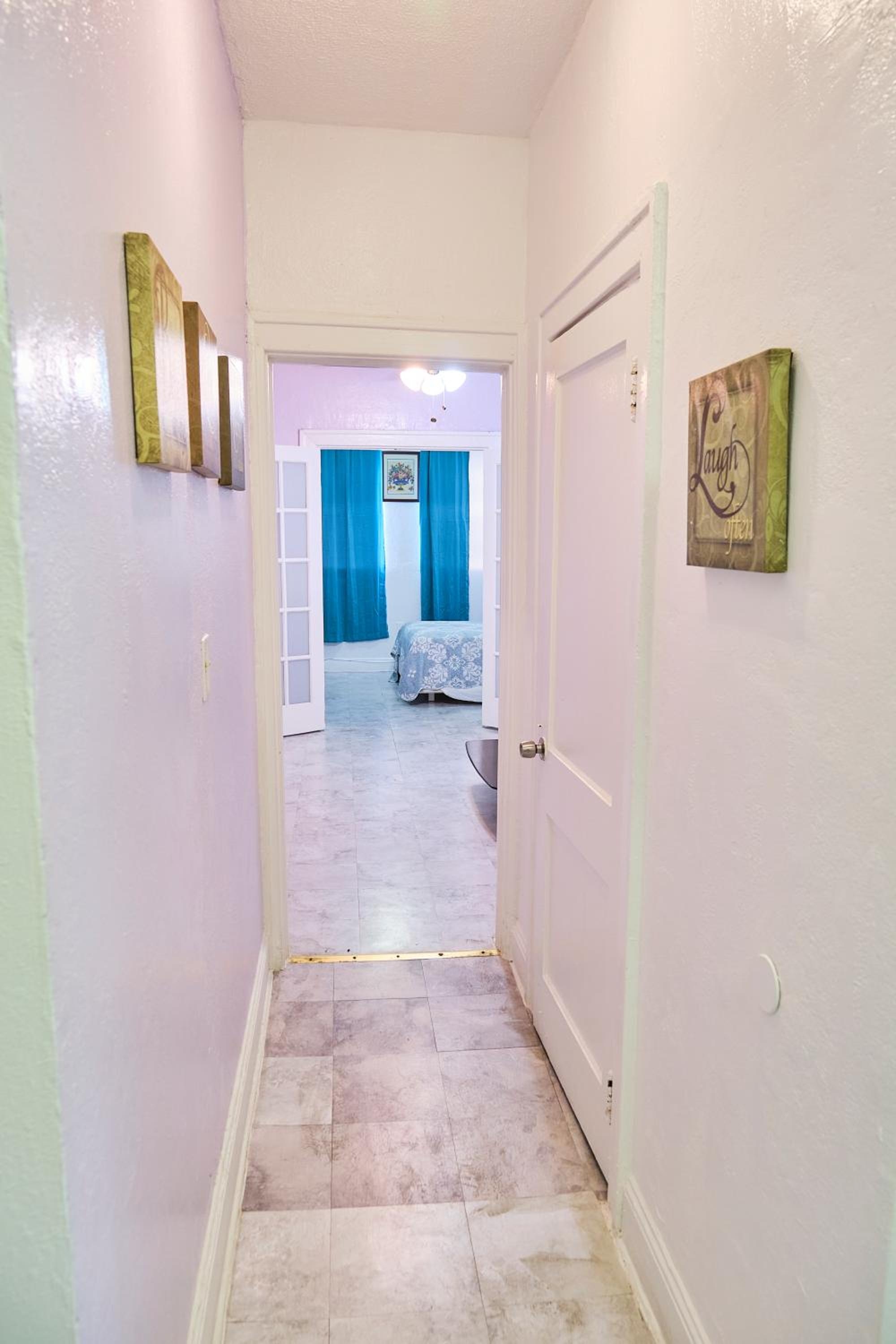 Foto de The Marlin Rooster Apartments