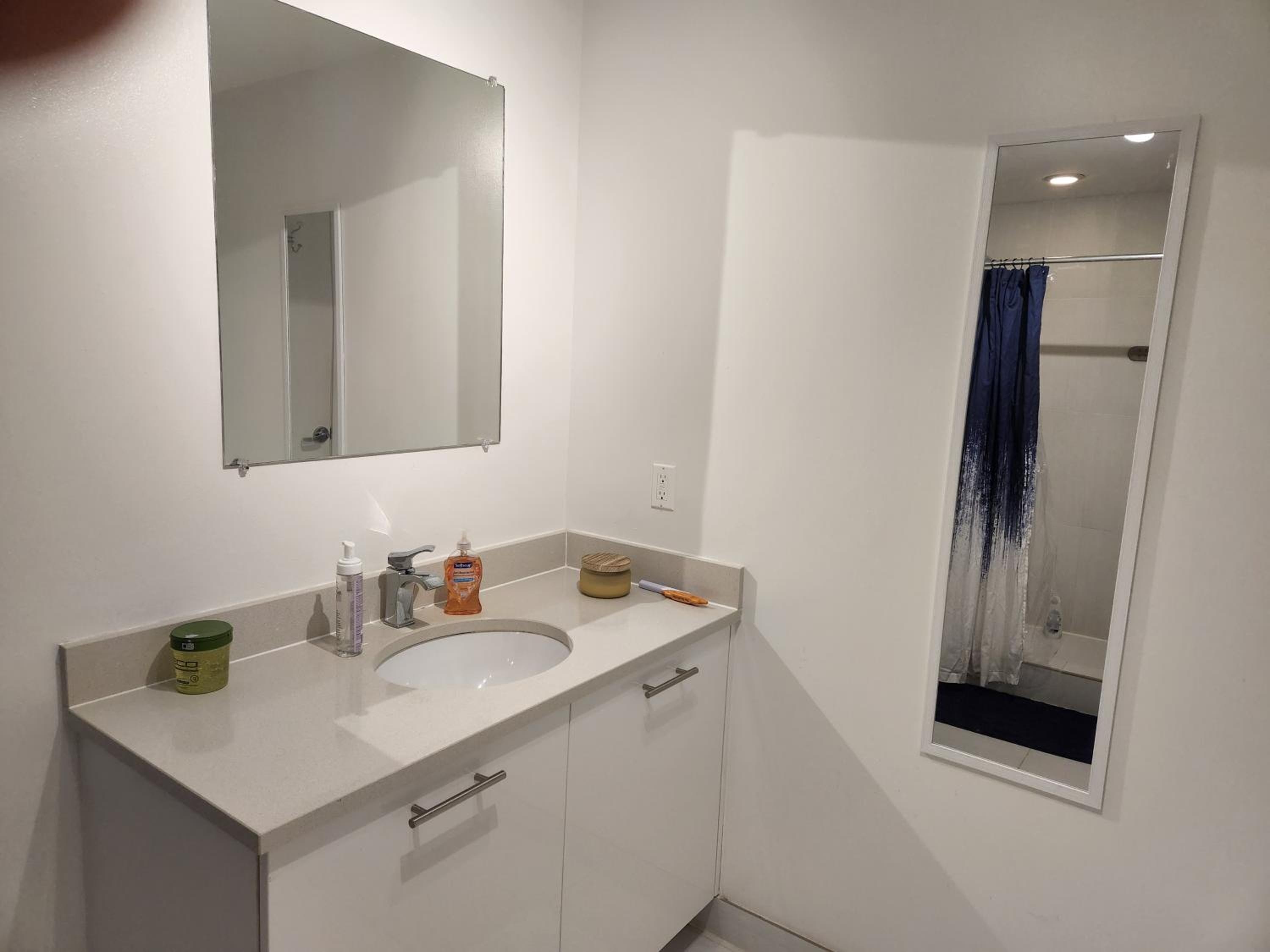Foto de Wonderful 1 bedroom condo in Midtown.