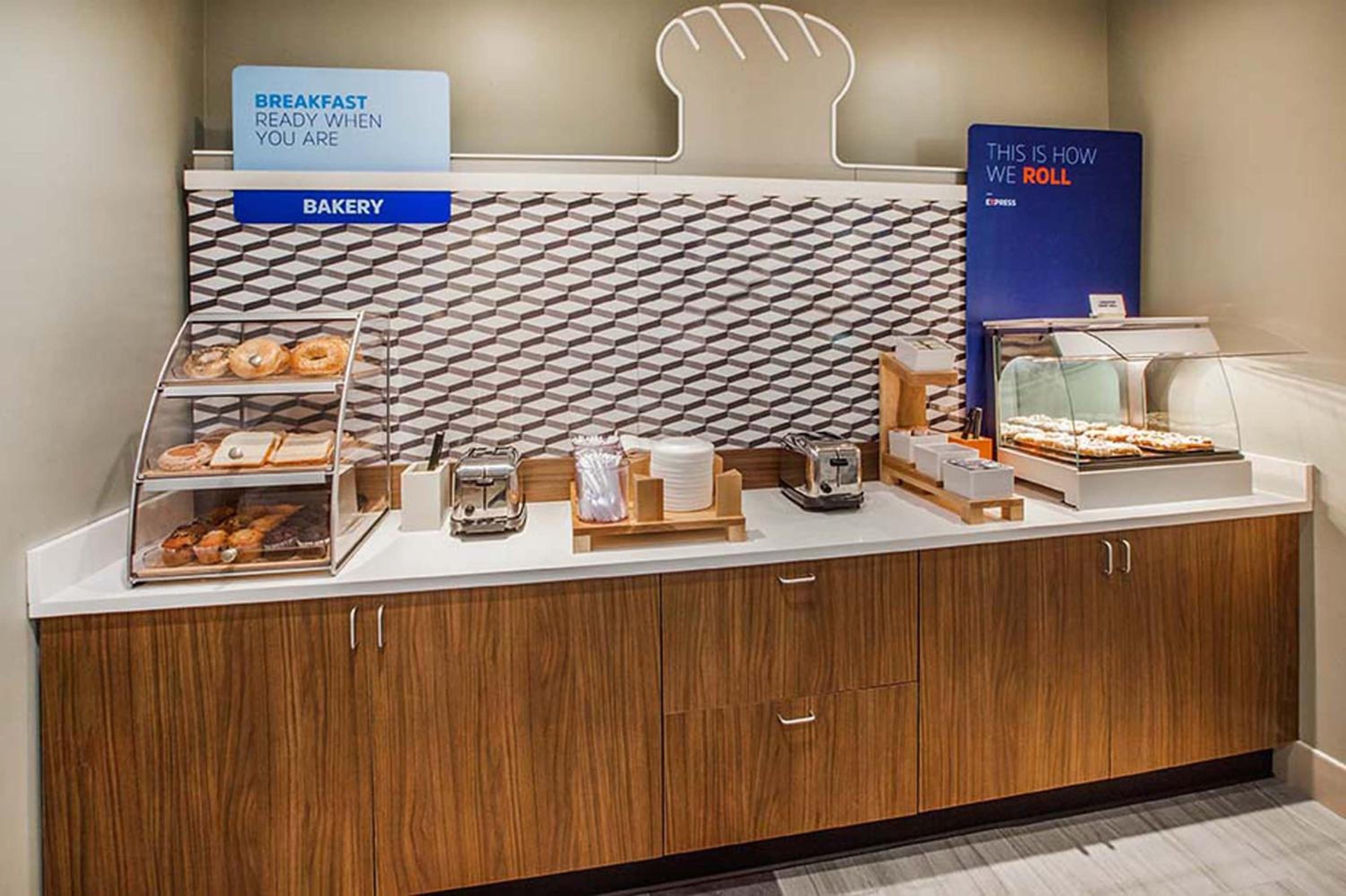 Foto de Holiday Inn Express & Suites Jersey City - Holland Tunnel by IHG