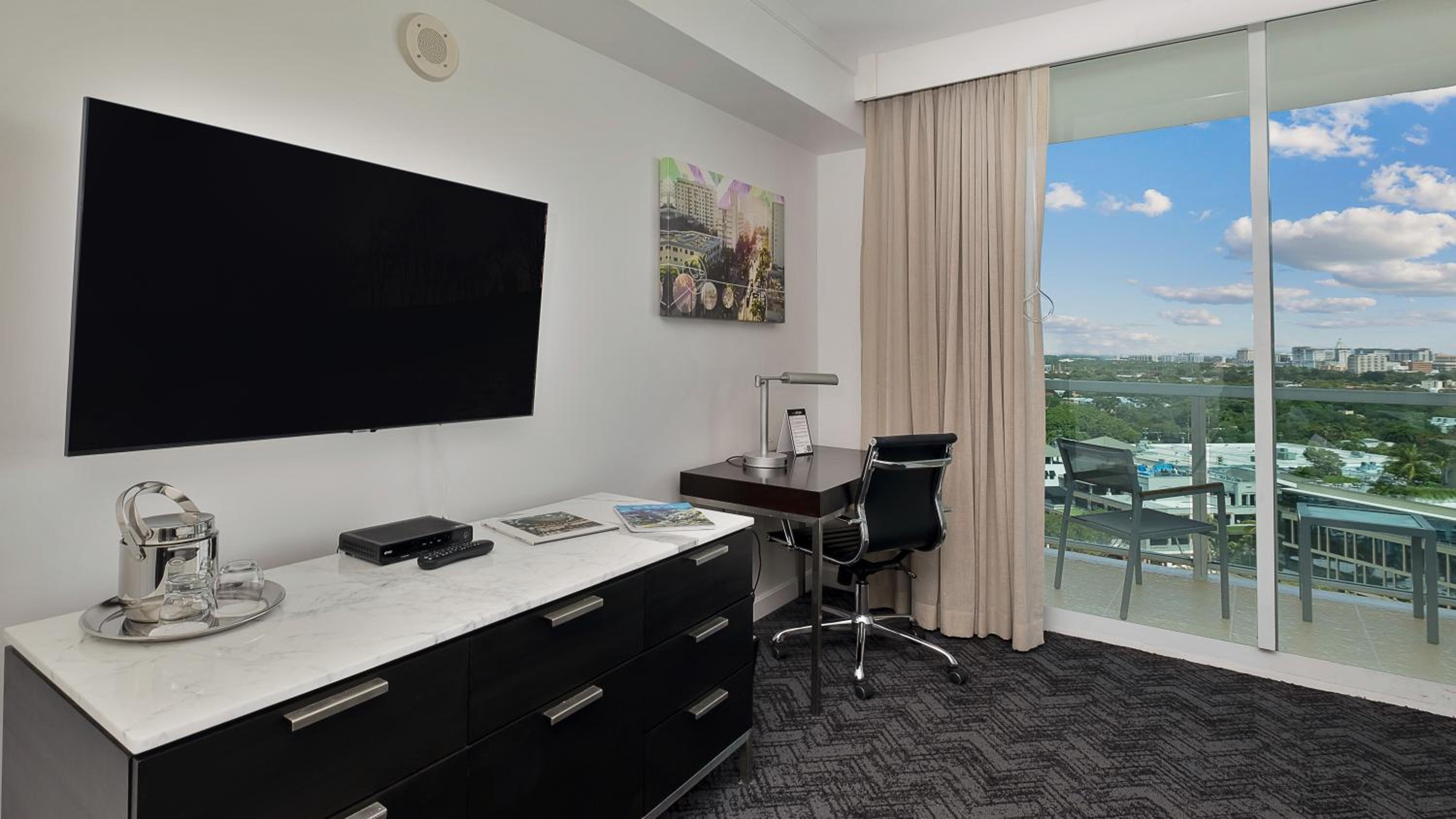 Foto de Arya Hotel & Suites Coconut Grove, WorldHotels Distinctive