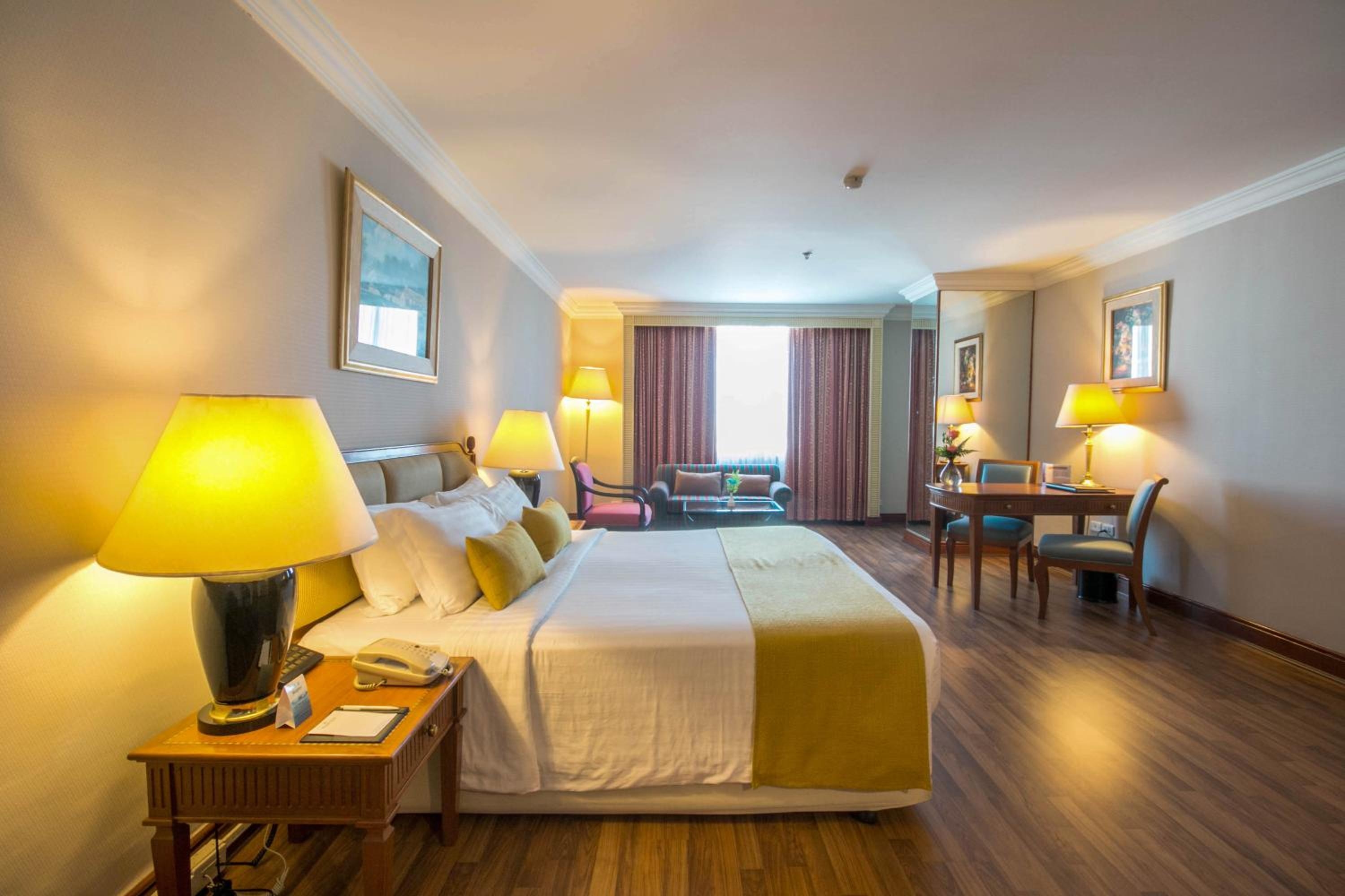 Foto de Golden Tulip Sovereign Hotel Bangkok