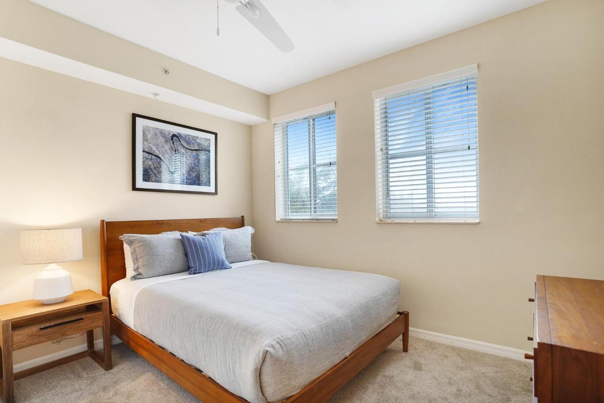 Foto de Dharma Home Suites South Miami at Red Road Commons