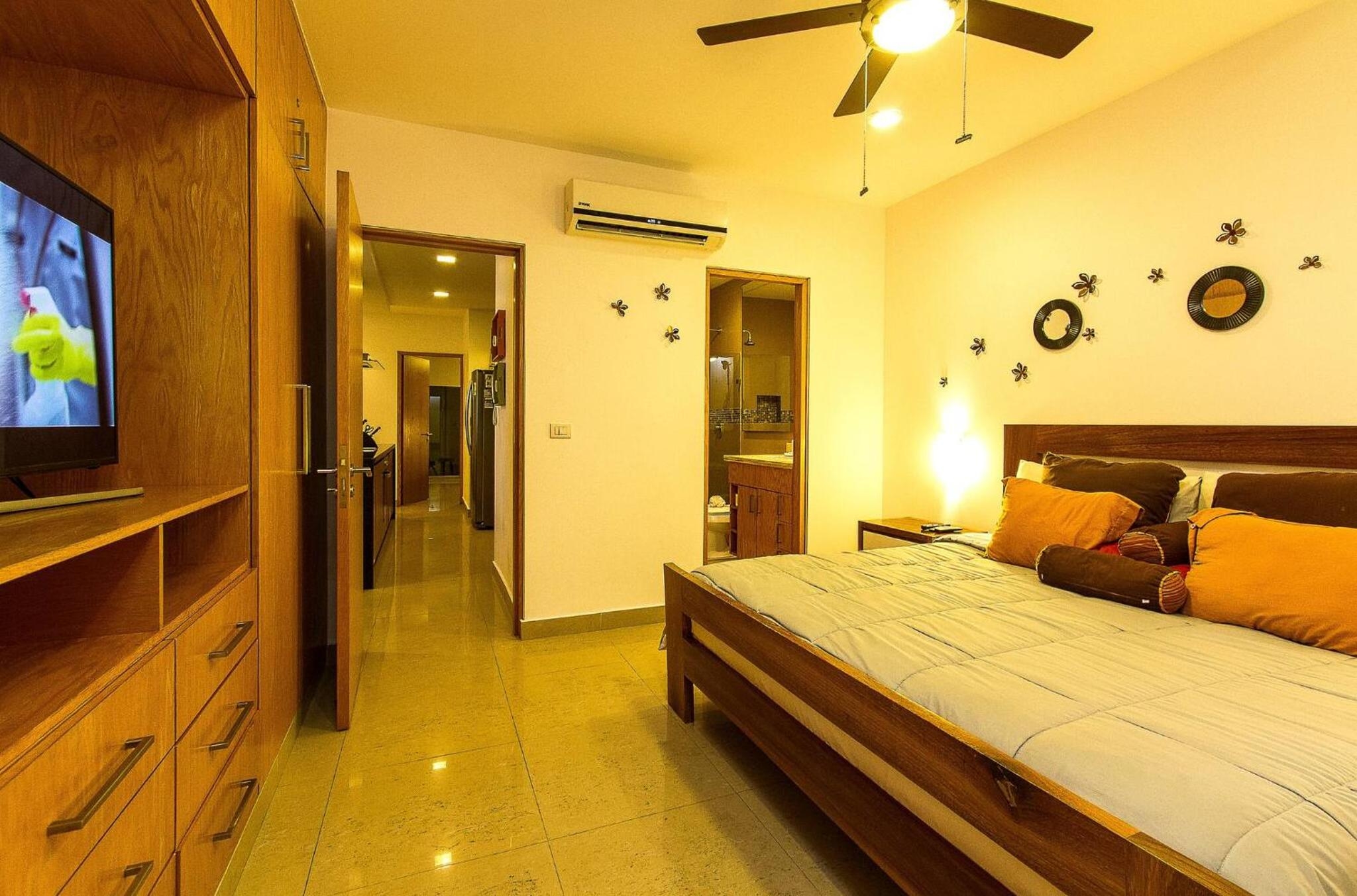 Foto de Breathtaking 2 Bedroom, Private Terrace - Bbq