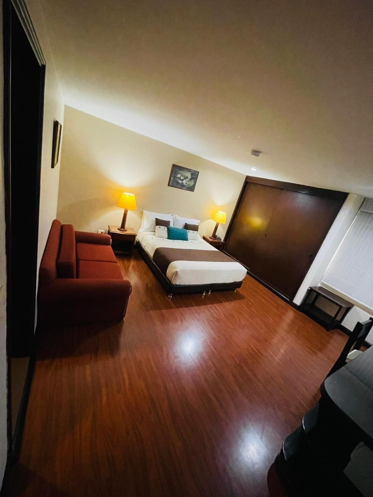 Hotel La Sabana