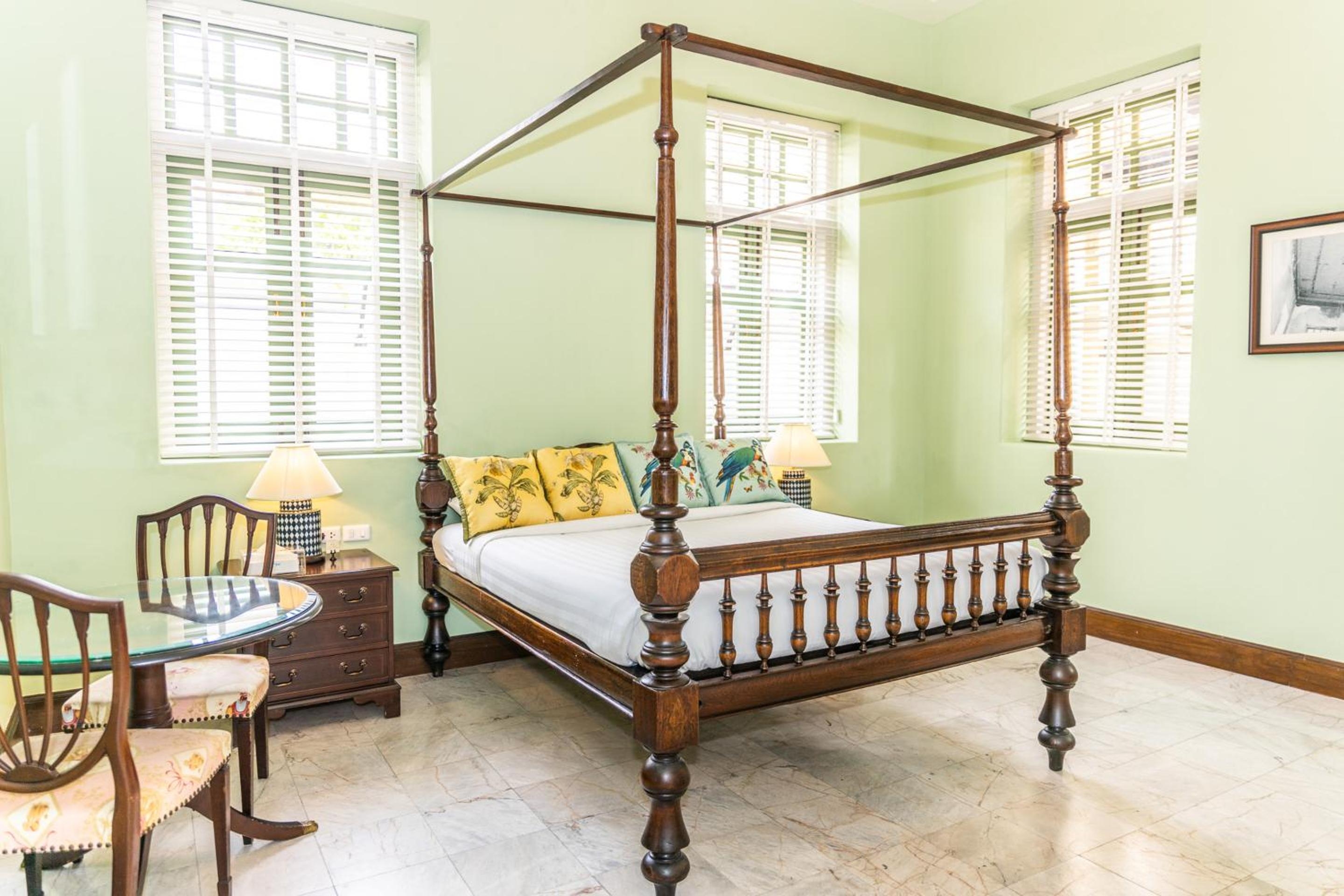 Foto de Baan 2459 Heritage House