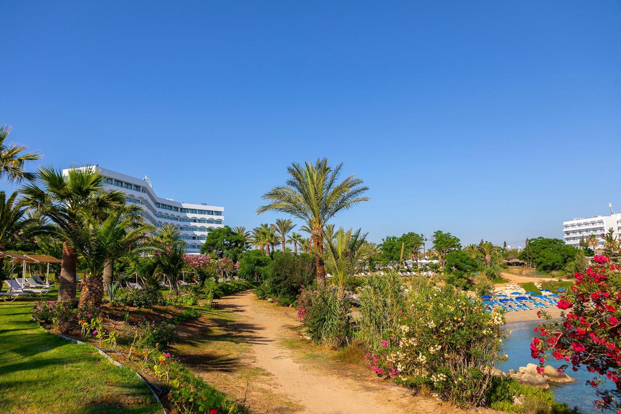 Foto de Crystal Springs Beach Hotel