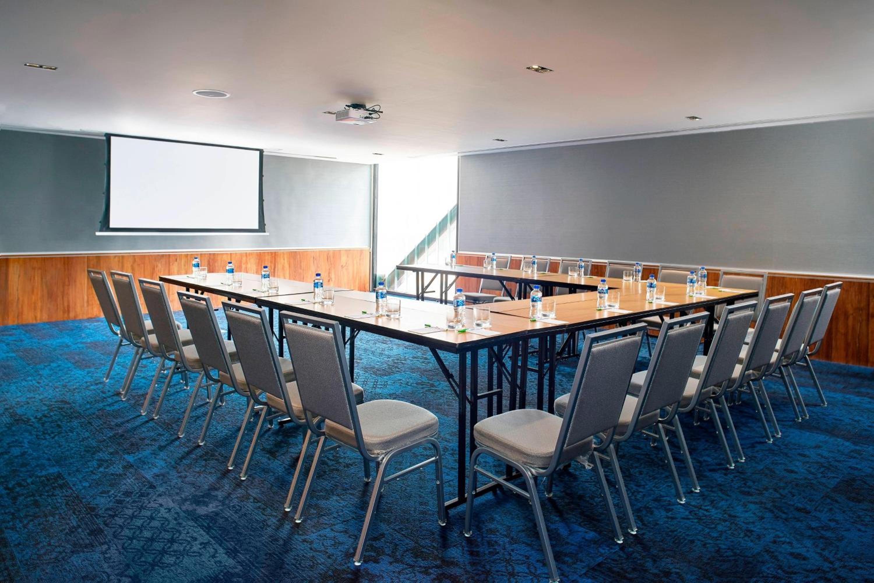 Foto de Courtyard by Marriott Mexico City Toreo