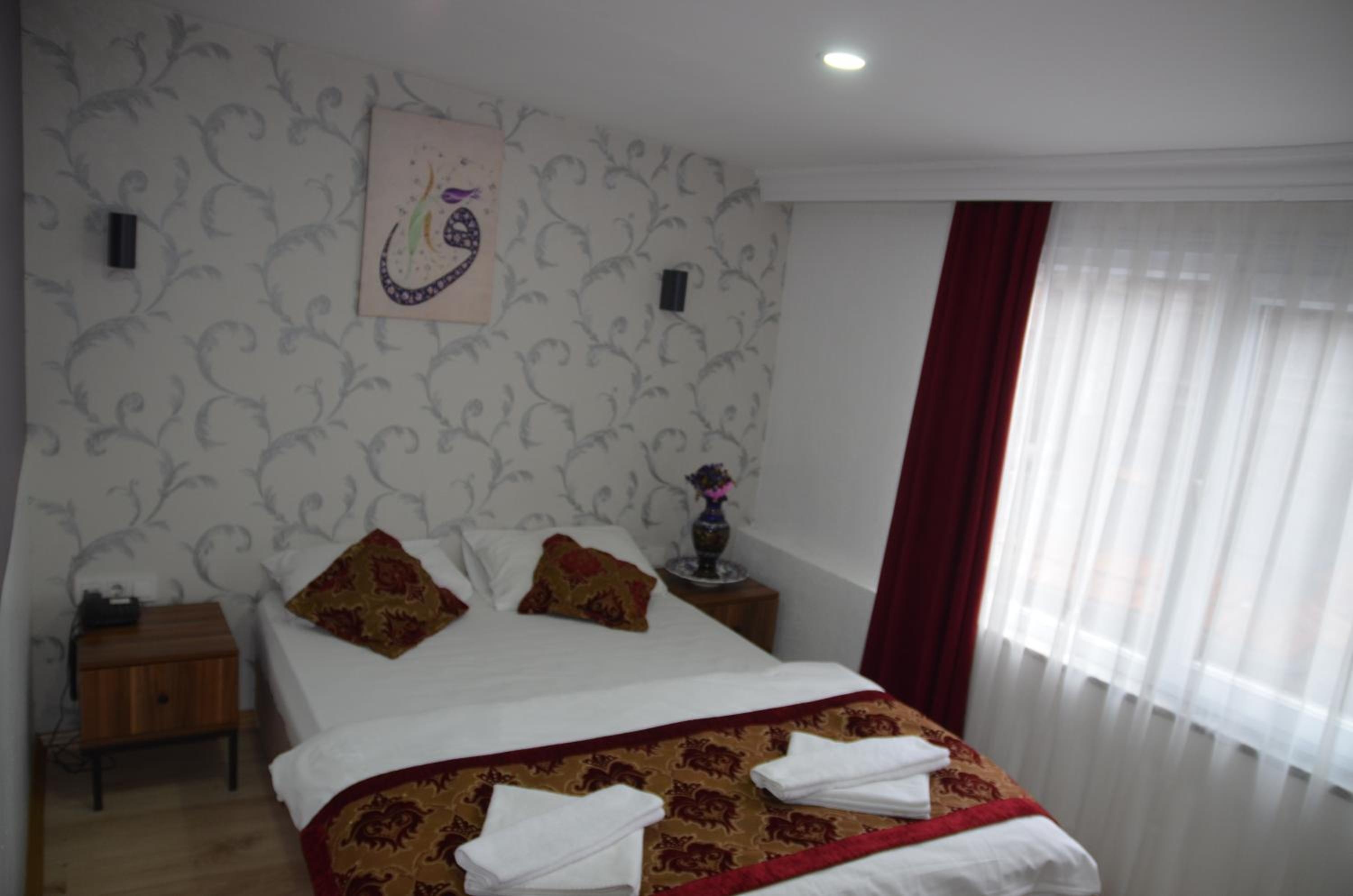 Foto de The Reina Hotel