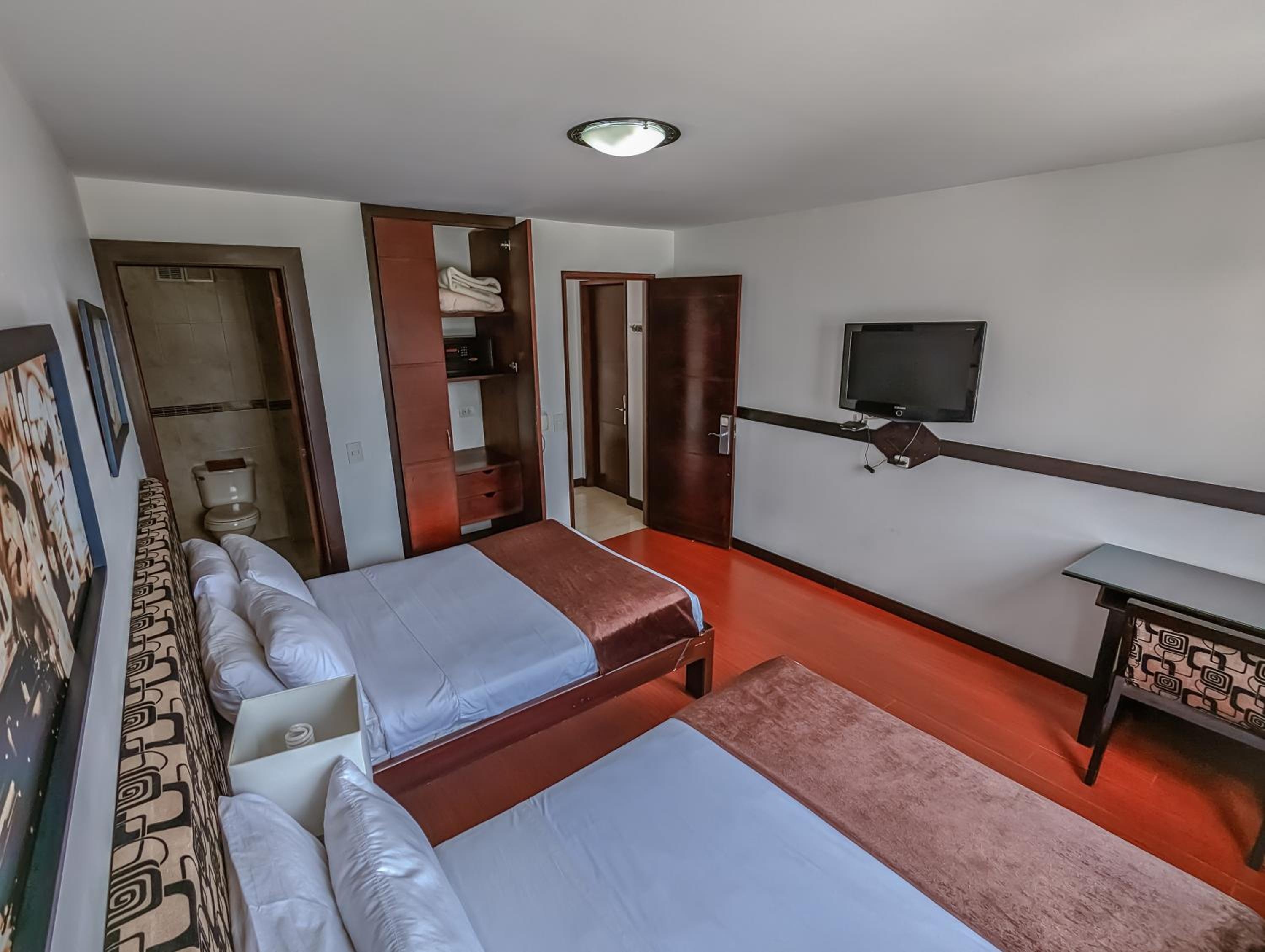 Foto de Hotel Charlotte Suite 26