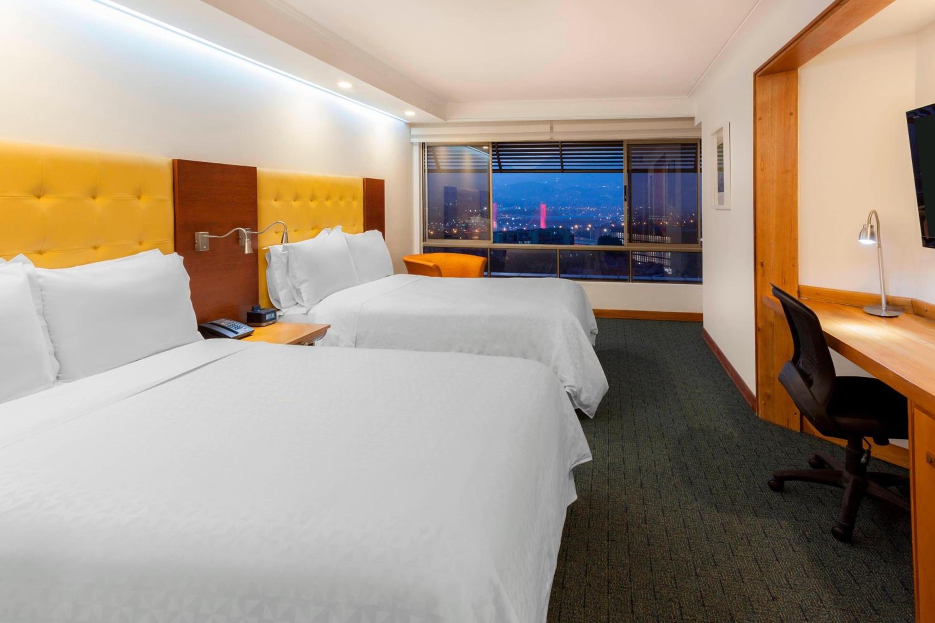 Four Points by Sheraton Medellín, Poblado